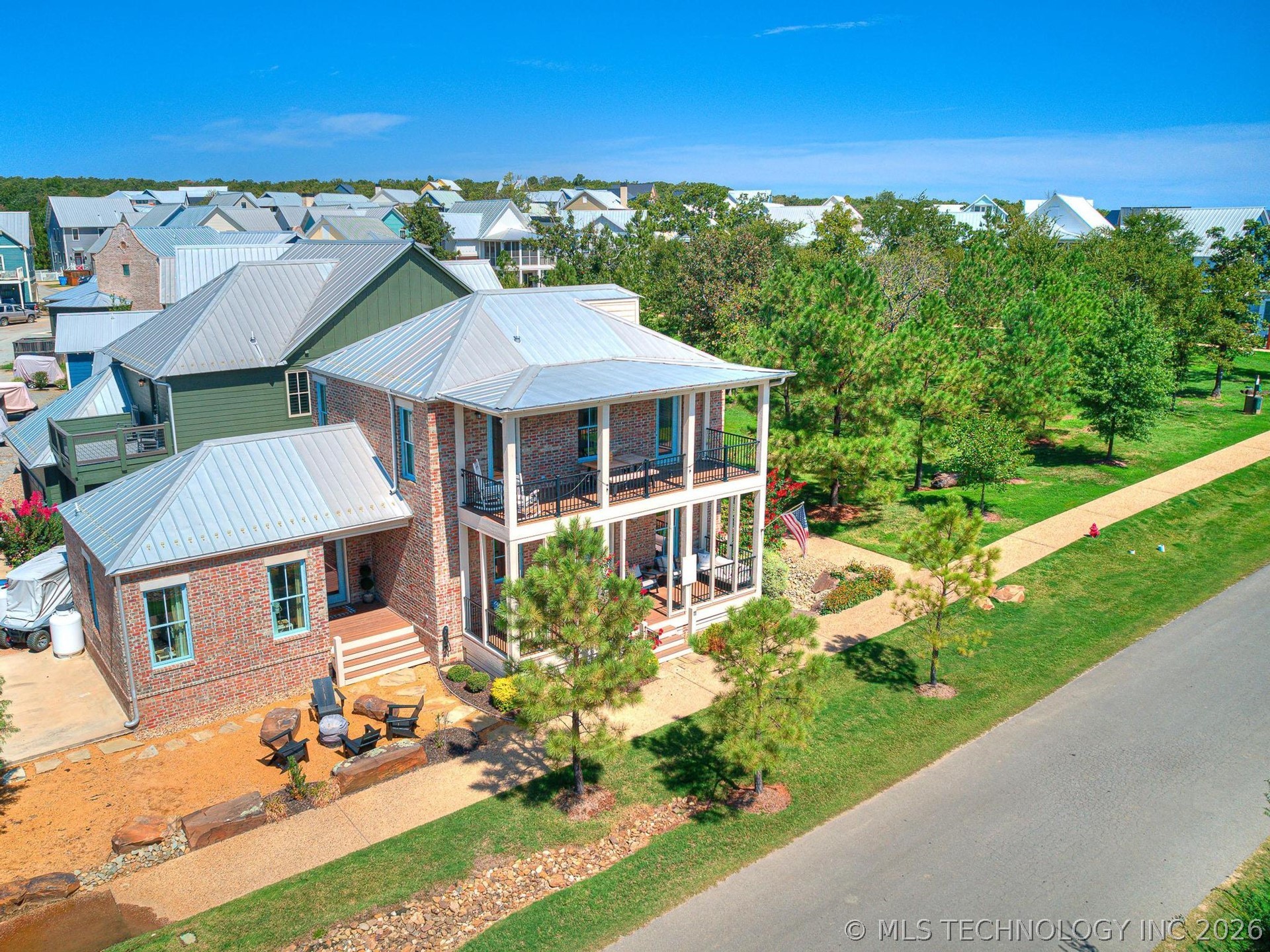 11 Redbud Street Property Photo 2