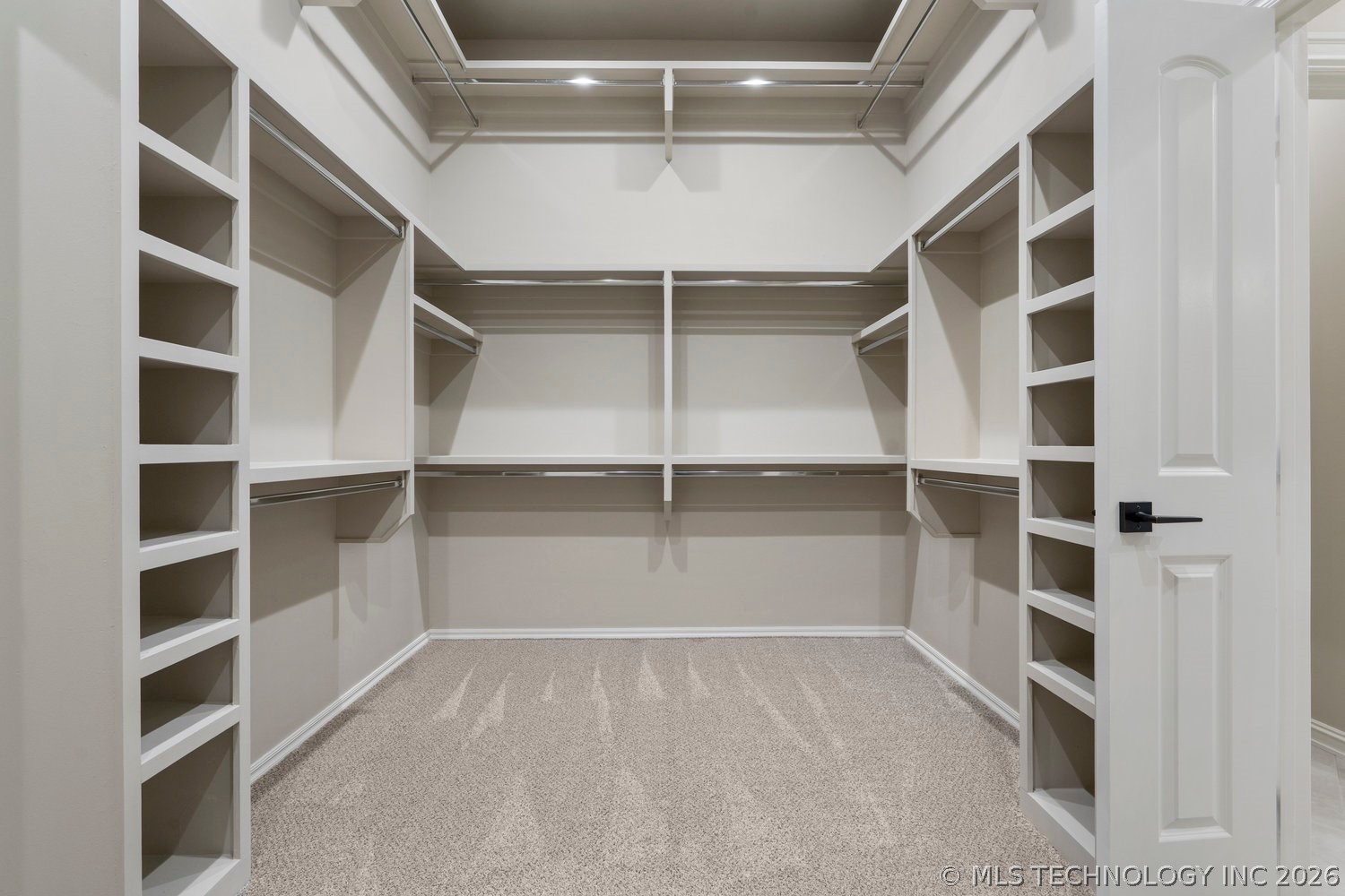 2600 W Twin Oaks Street Property Photo 36