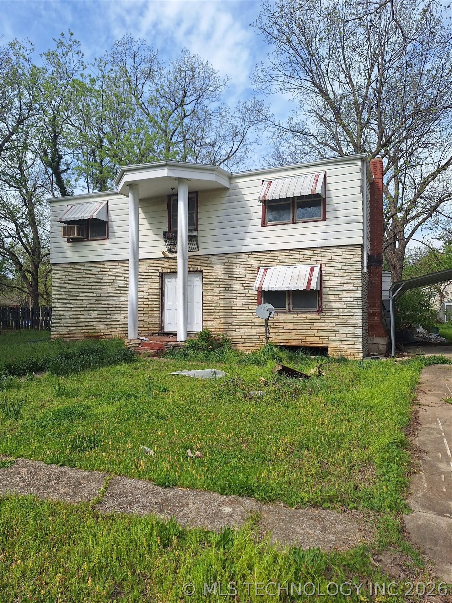 425 W 8th Street Property Photo 1