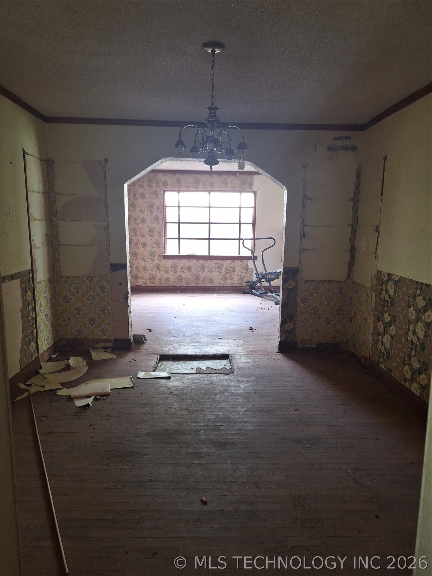425 W 8th Street Property Photo 4