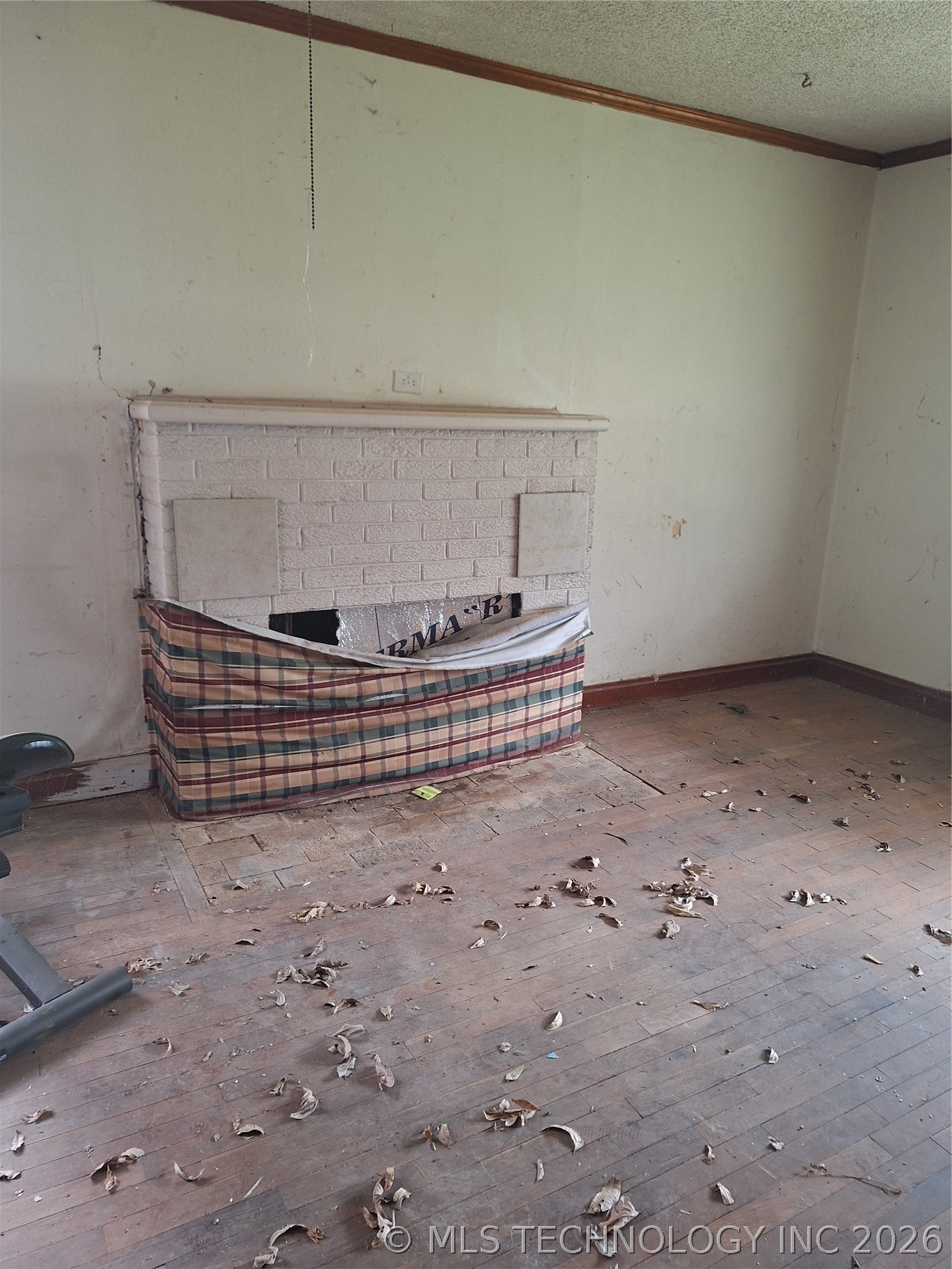 425 W 8th Street Property Photo 6