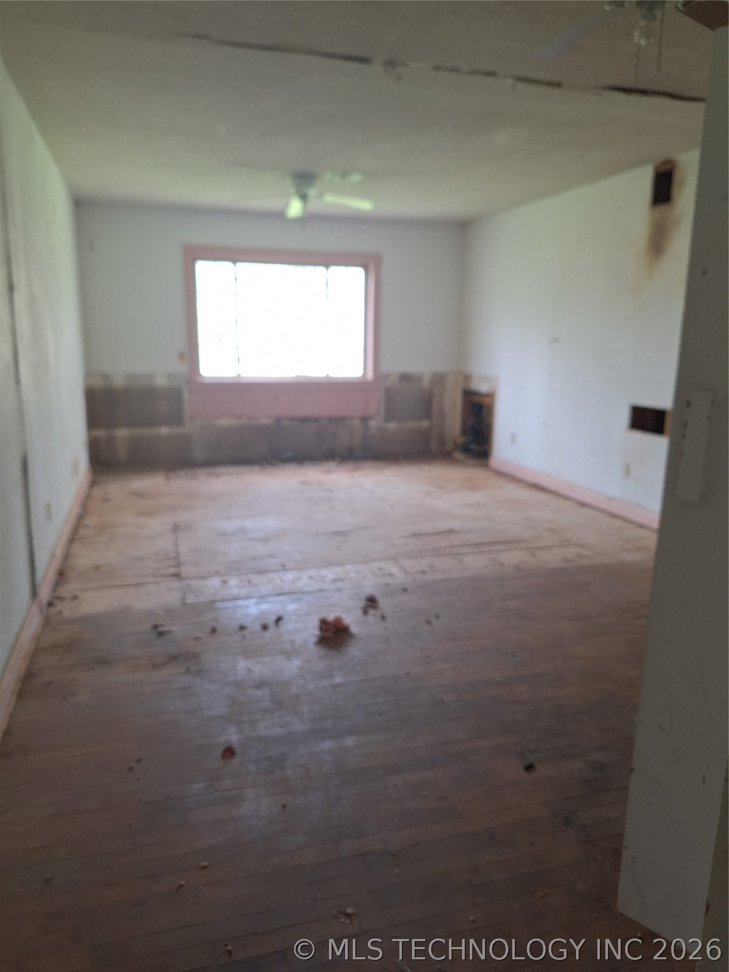 425 W 8th Street Property Photo 8