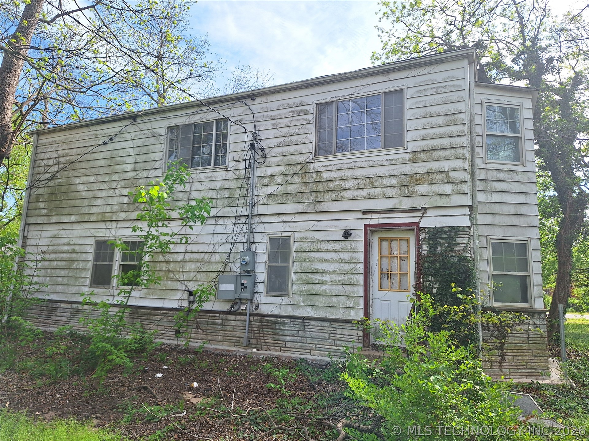 425 W 8th Street Property Photo 13
