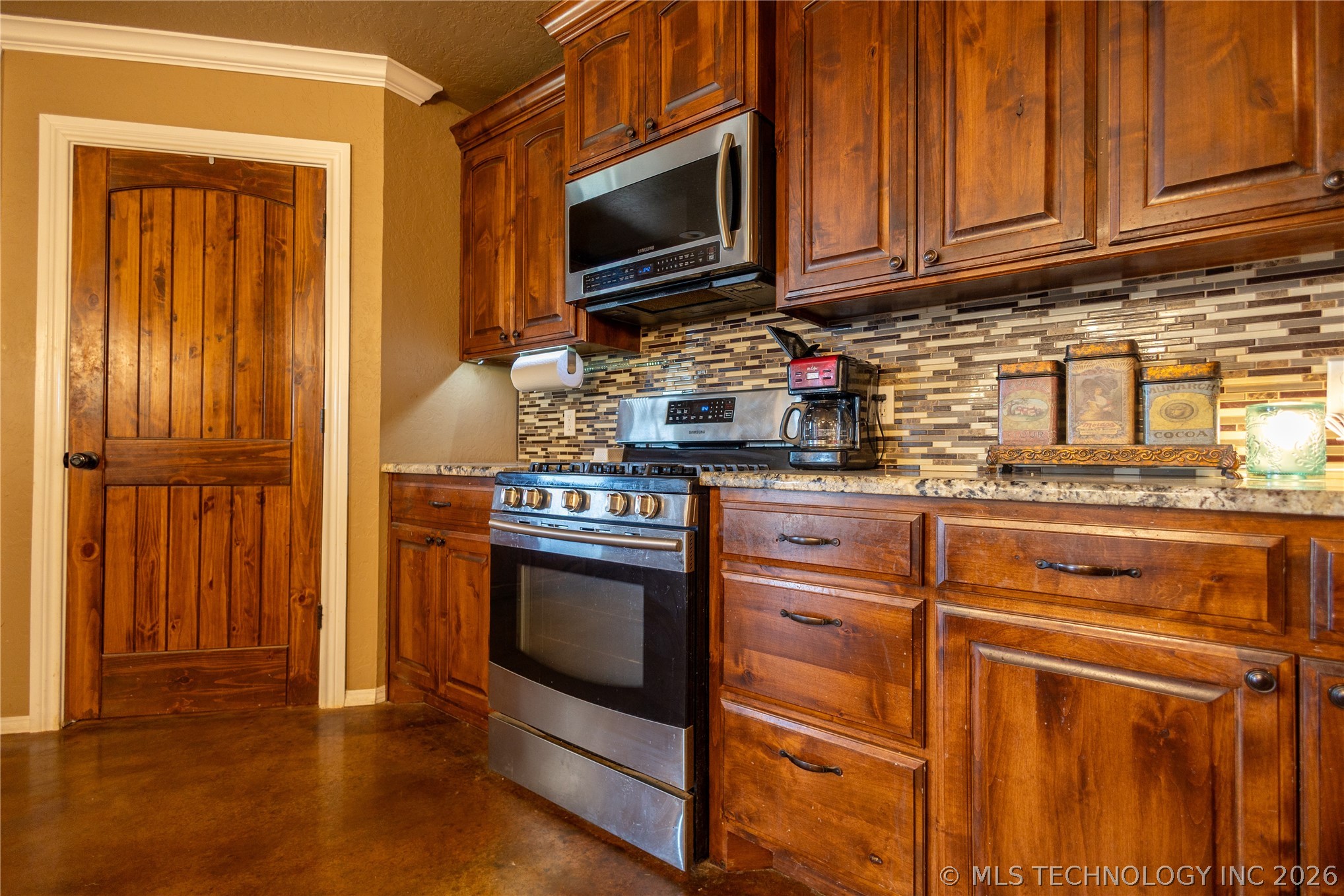 8251 Se Woodlawn Road Property Photo 8