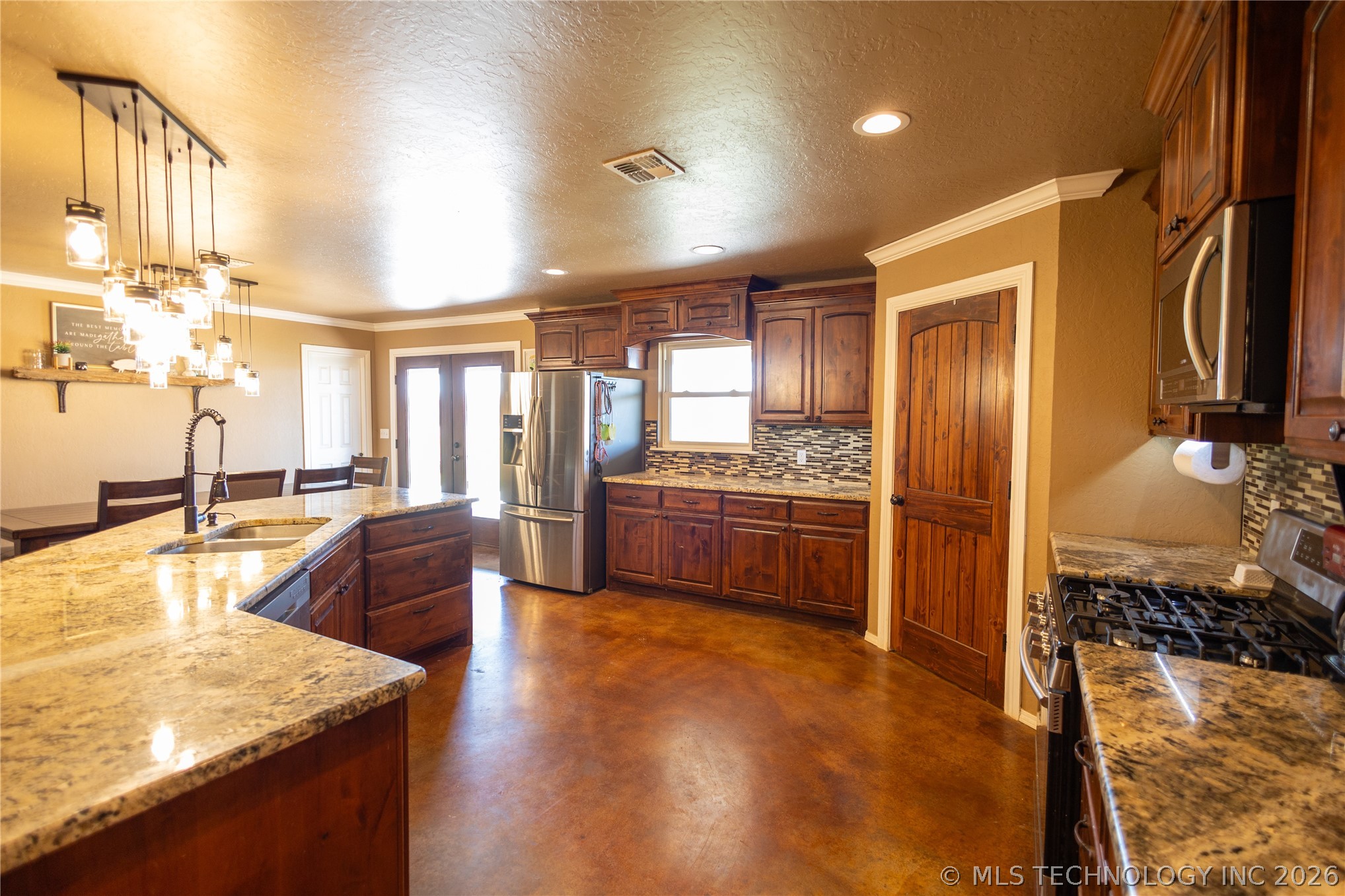 8251 Se Woodlawn Road Property Photo 12
