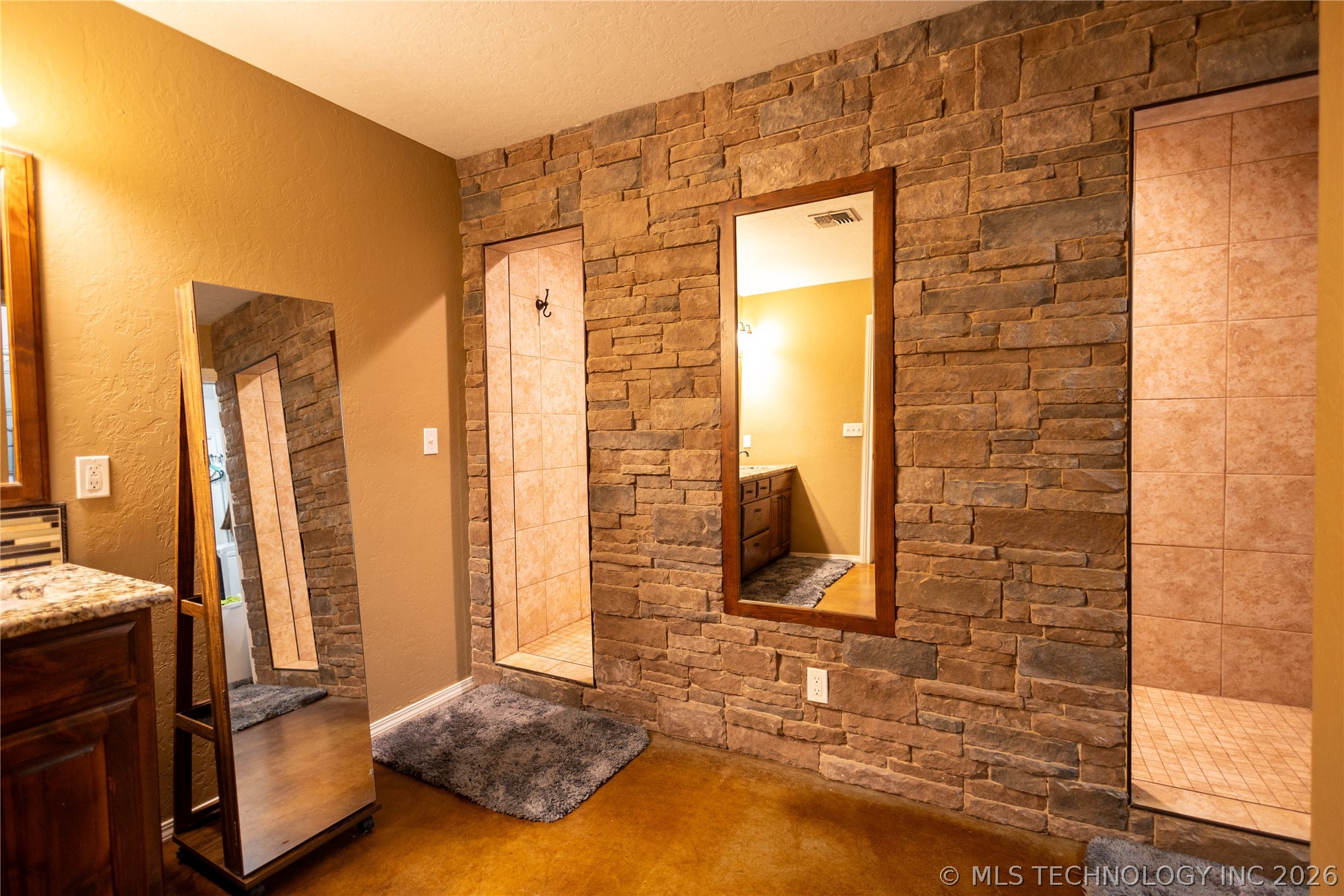 8251 Se Woodlawn Road Property Photo 20