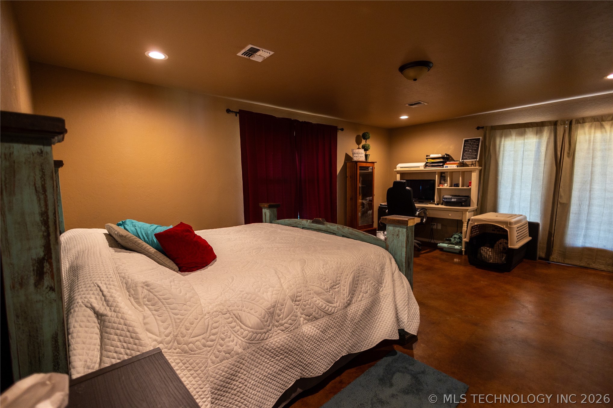 8251 Se Woodlawn Road Property Photo 28