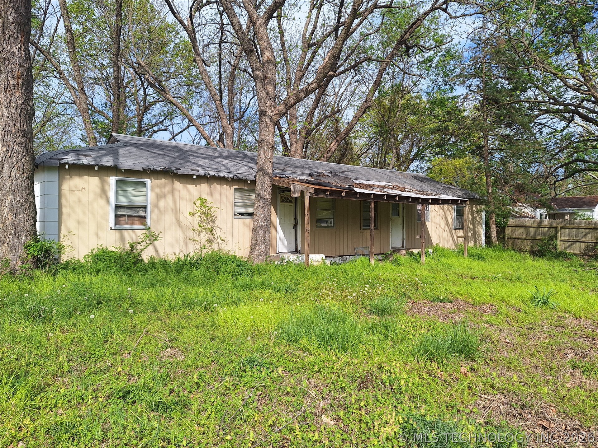 421 W 8th Street Property Photo 1