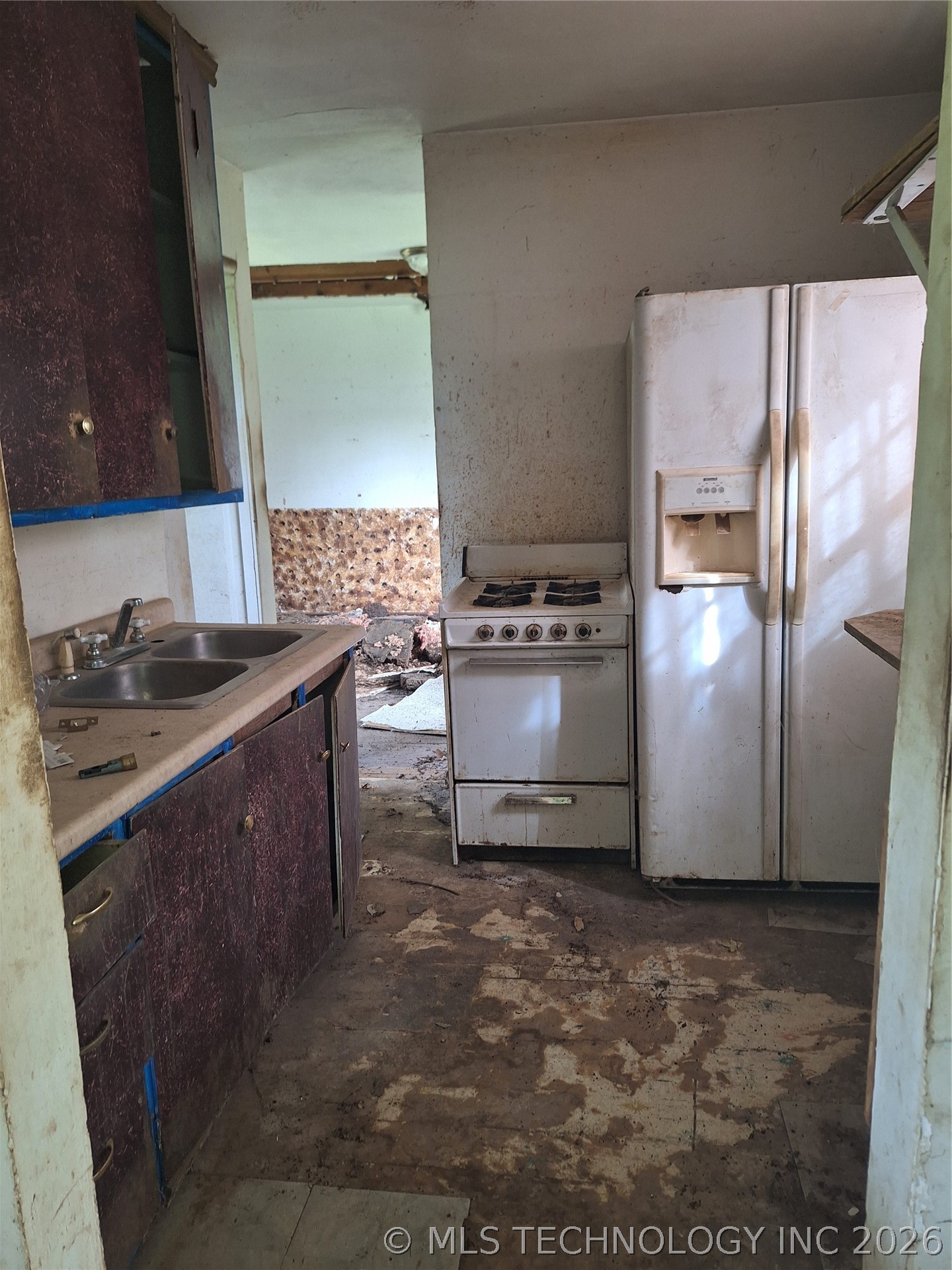 421 W 8th Street Property Photo 3