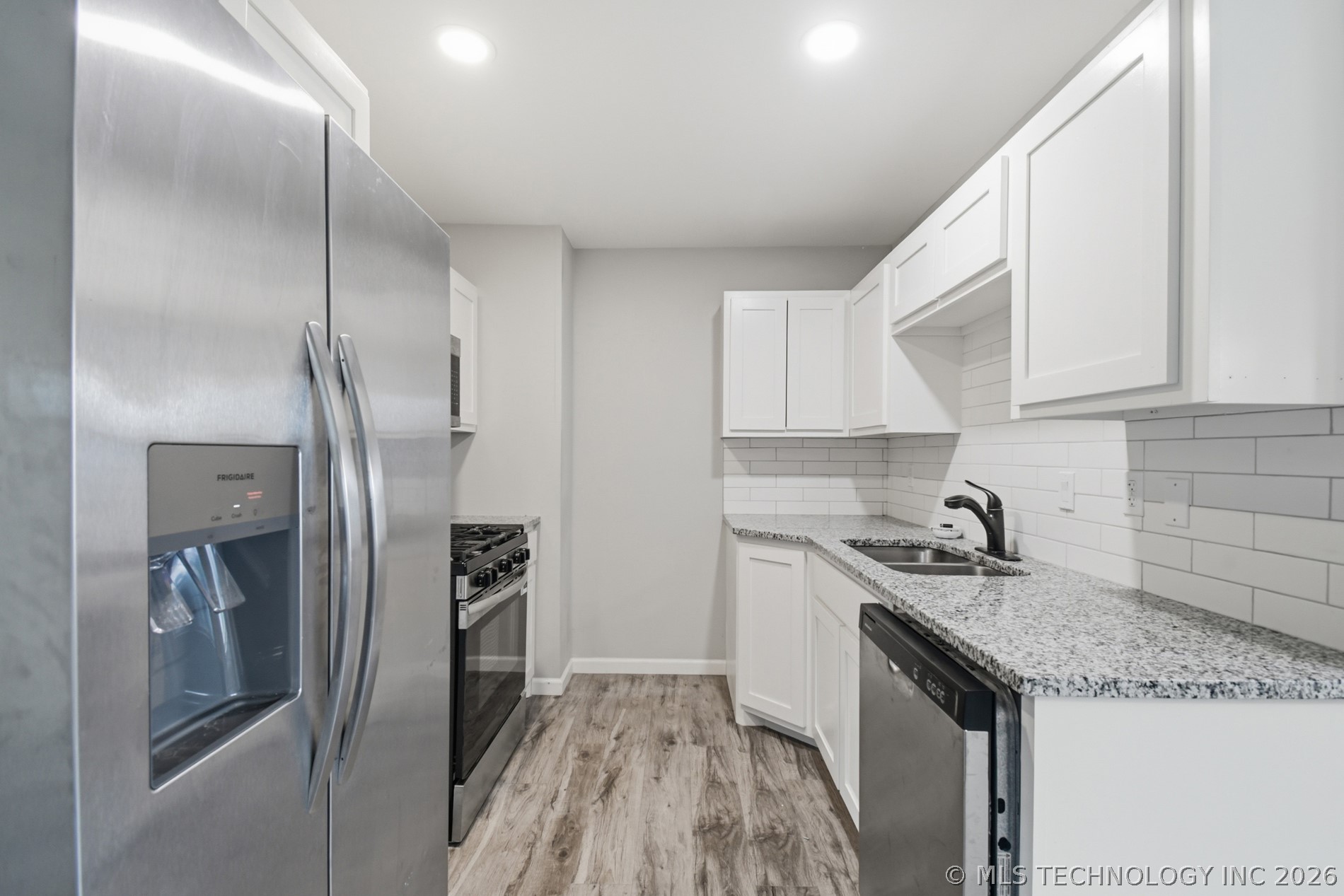 1514 S Fallin Avenue Property Photo 8