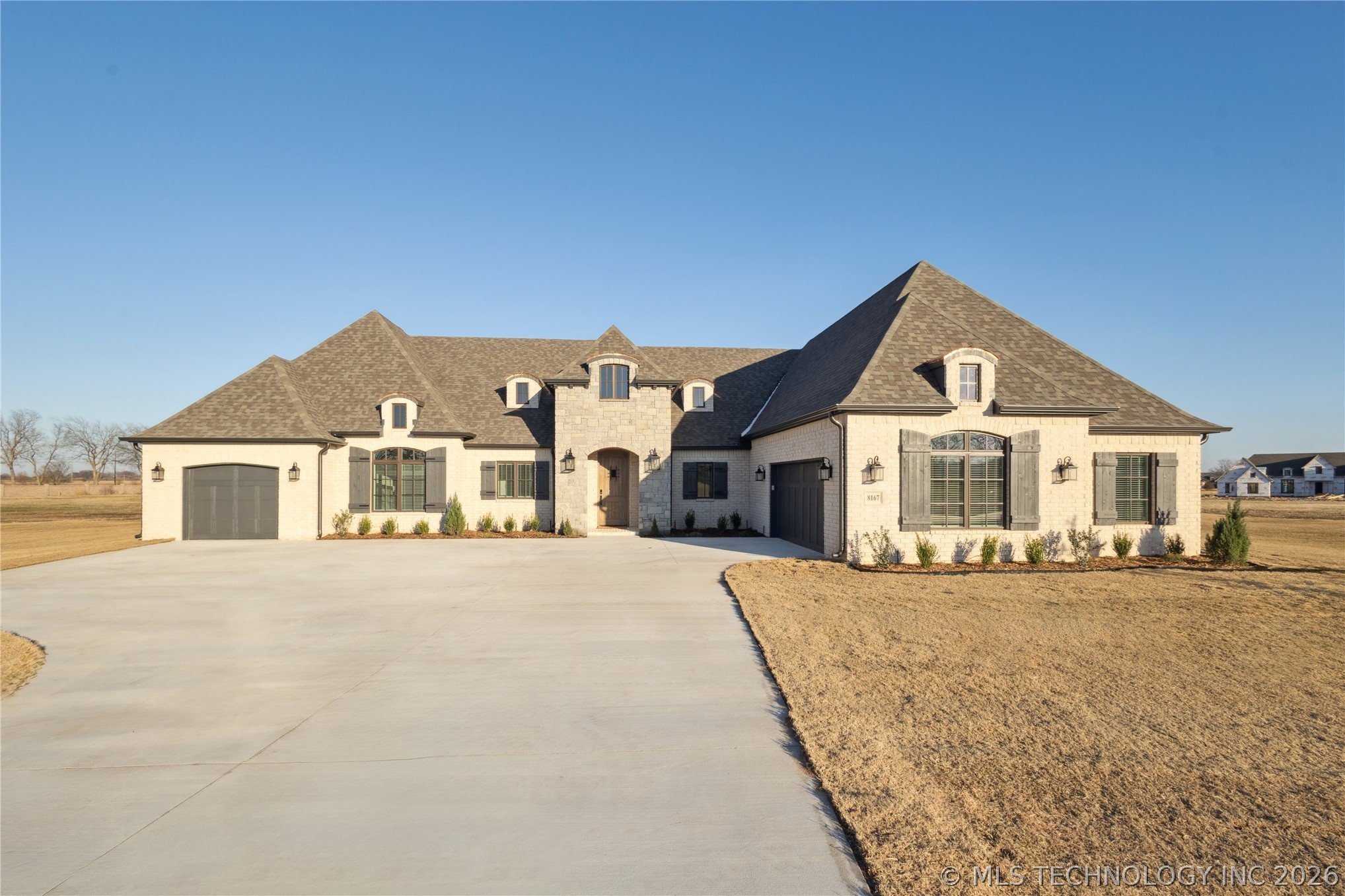 8167 S White Fang Court Property Photo 4