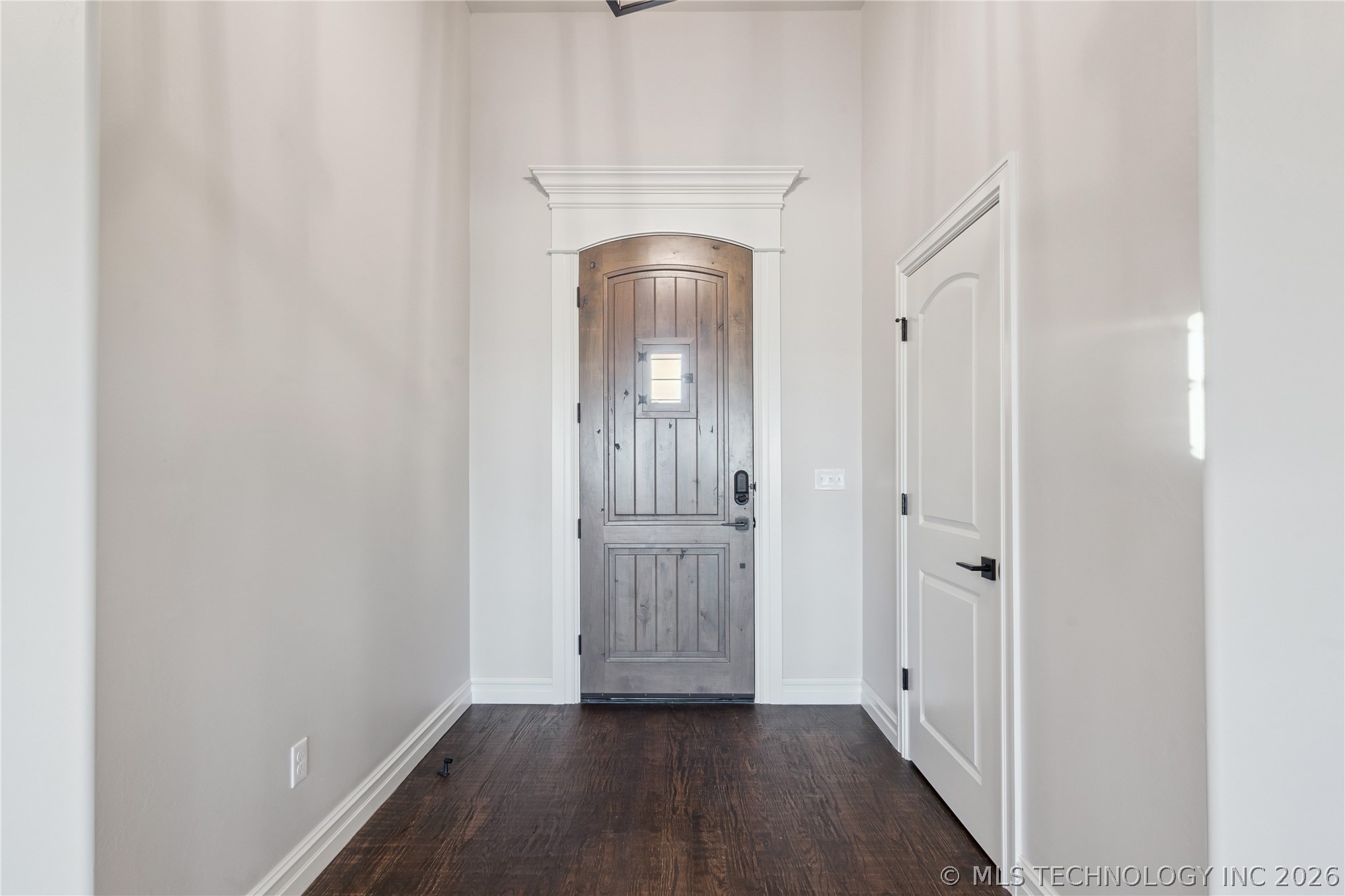 8167 S White Fang Court Property Photo 6