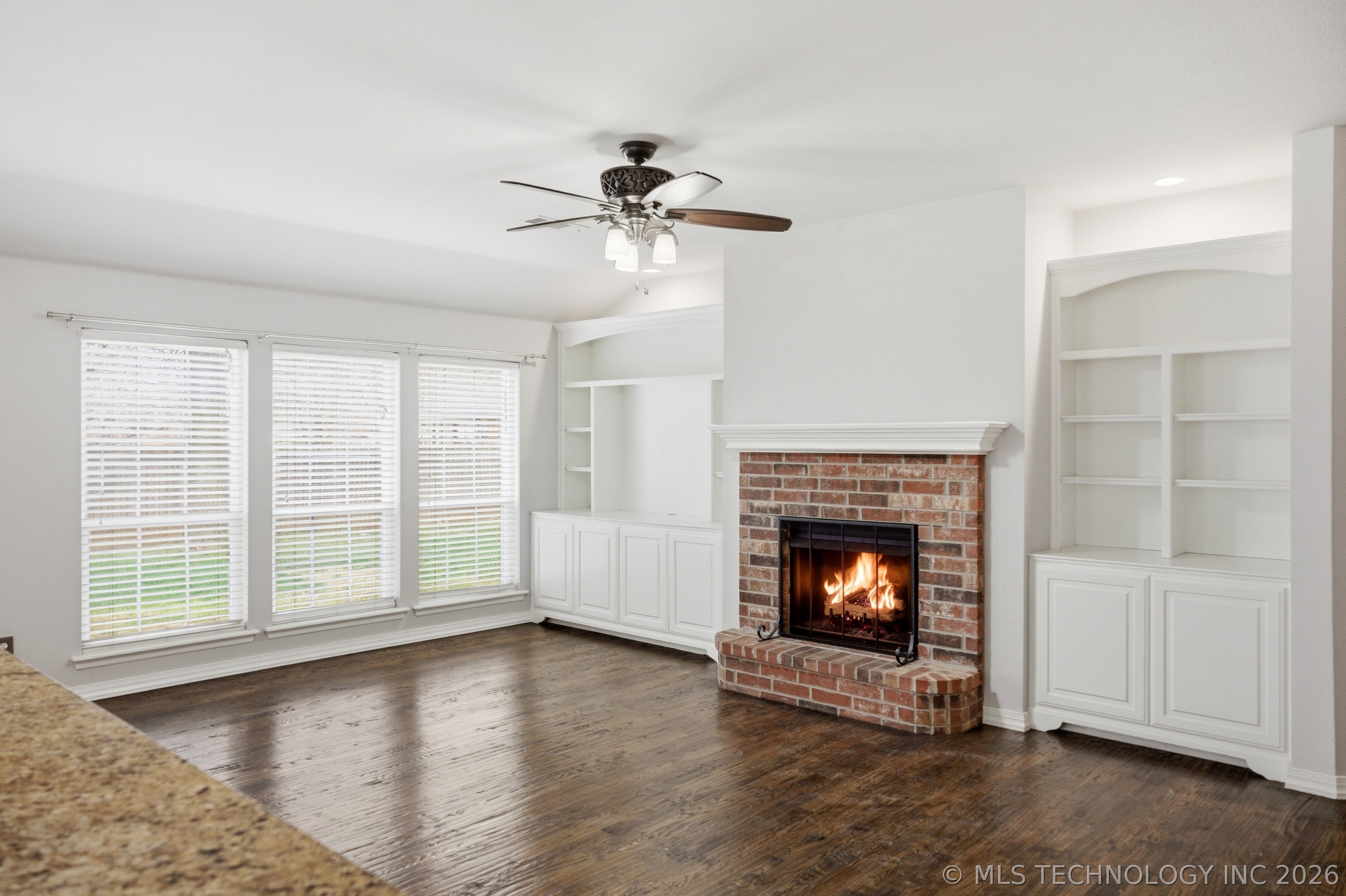 10305 N 115th East Avenue Property Photo 24