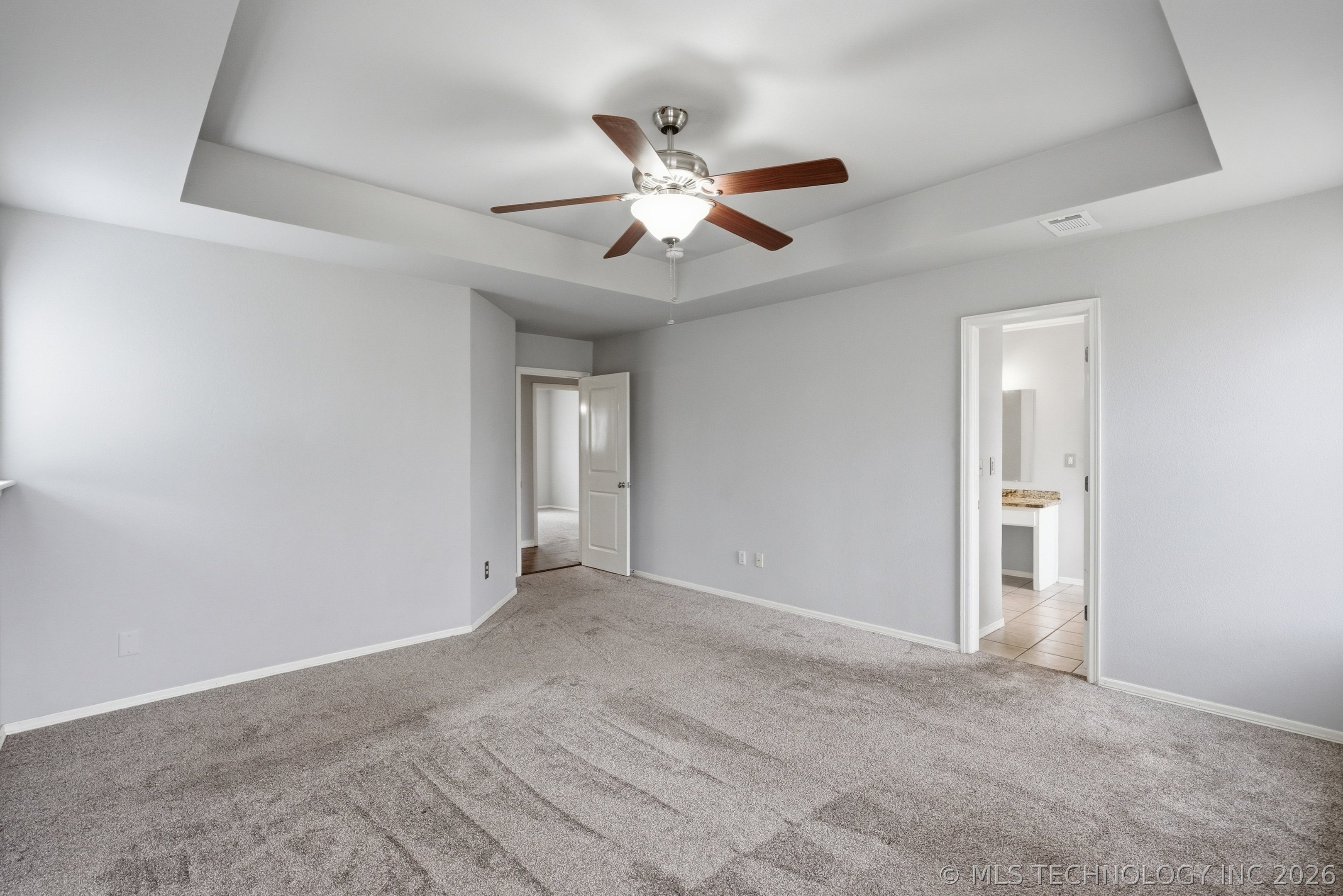 10305 N 115th East Avenue Property Photo 27