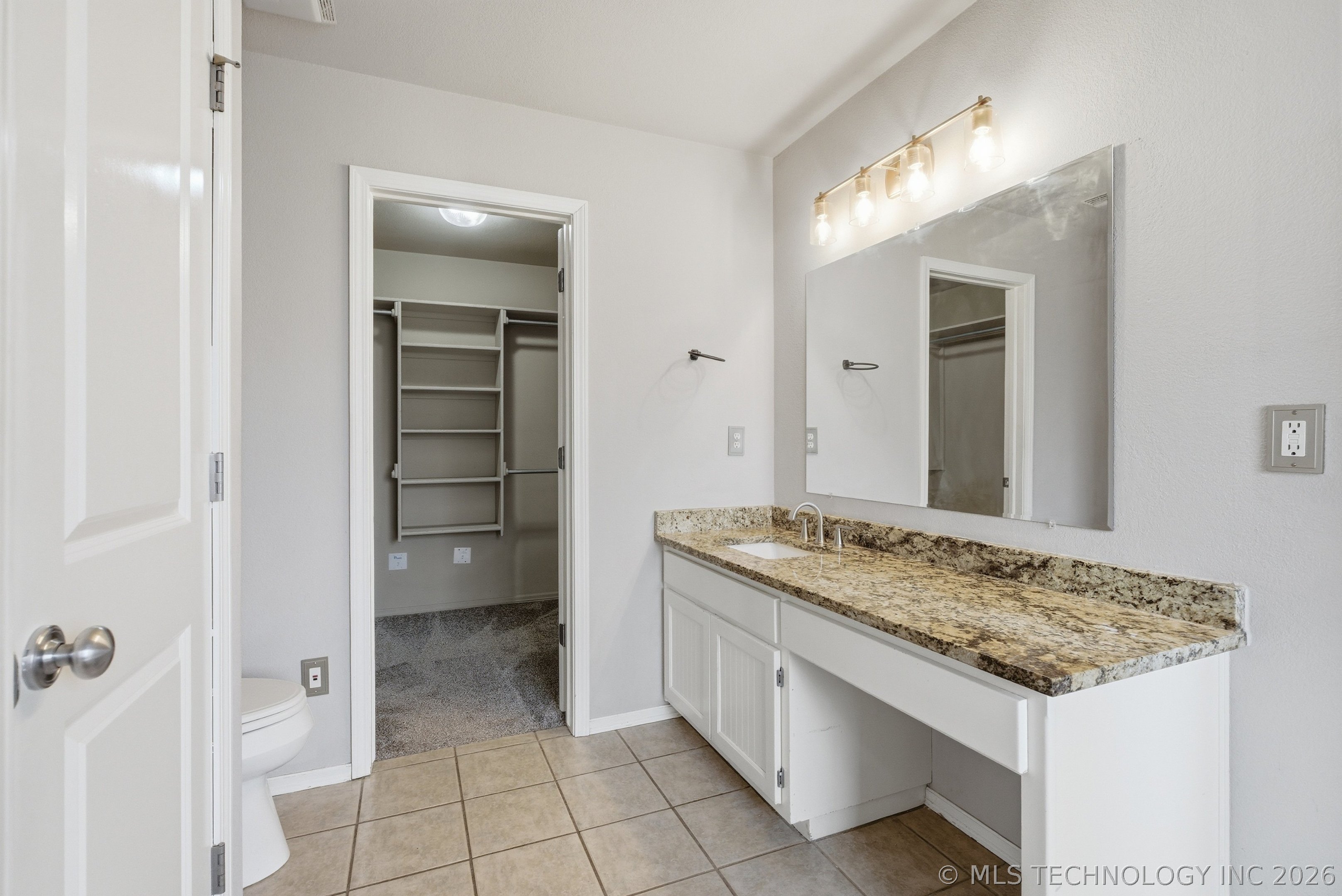 10305 N 115th East Avenue Property Photo 28
