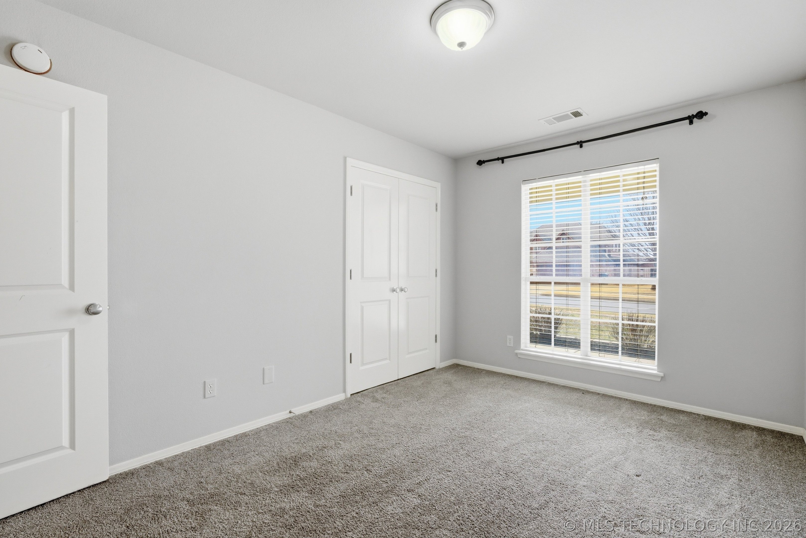 10305 N 115th East Avenue Property Photo 35