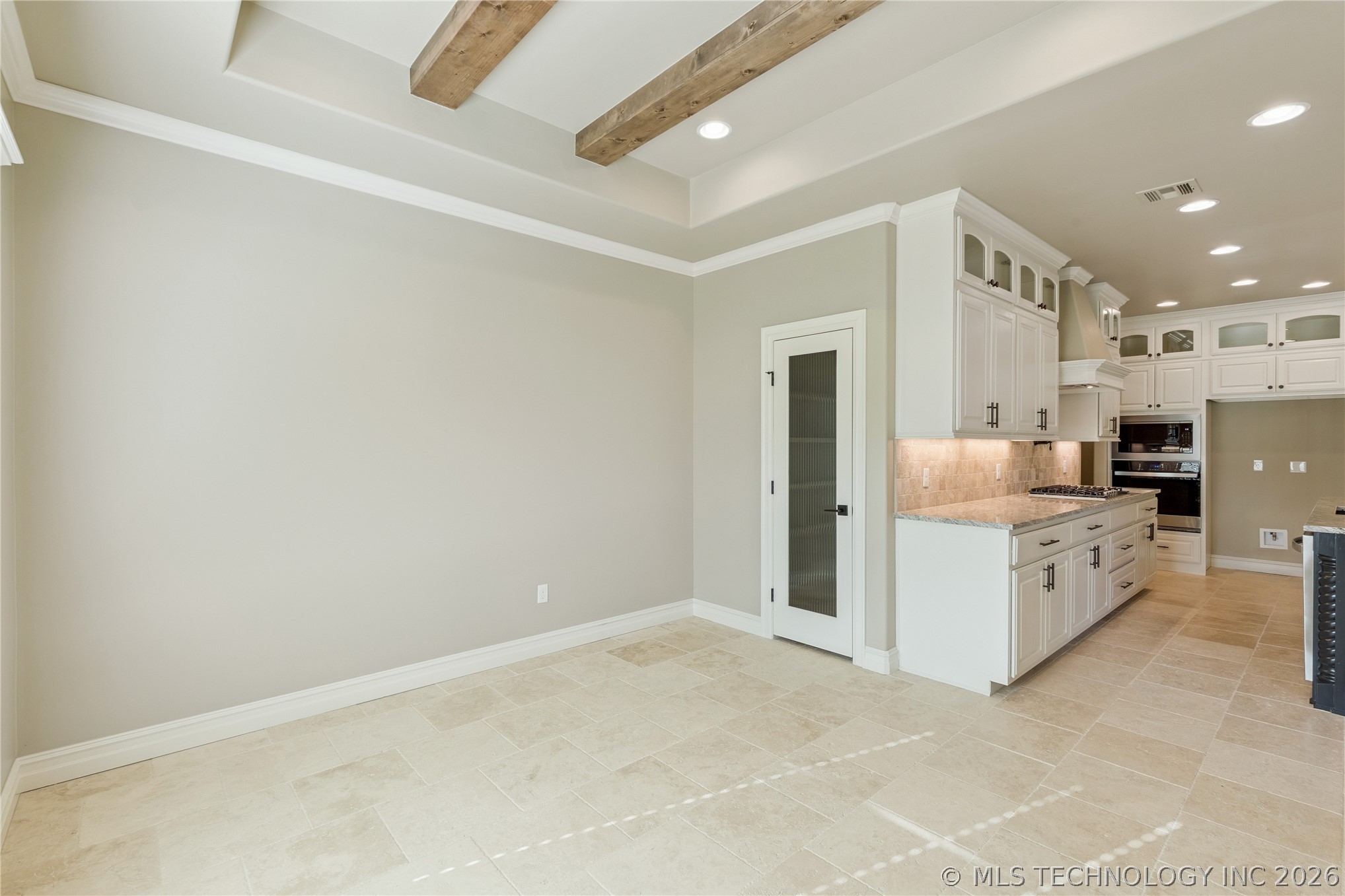 114 W 165th Street S Property Photo 17