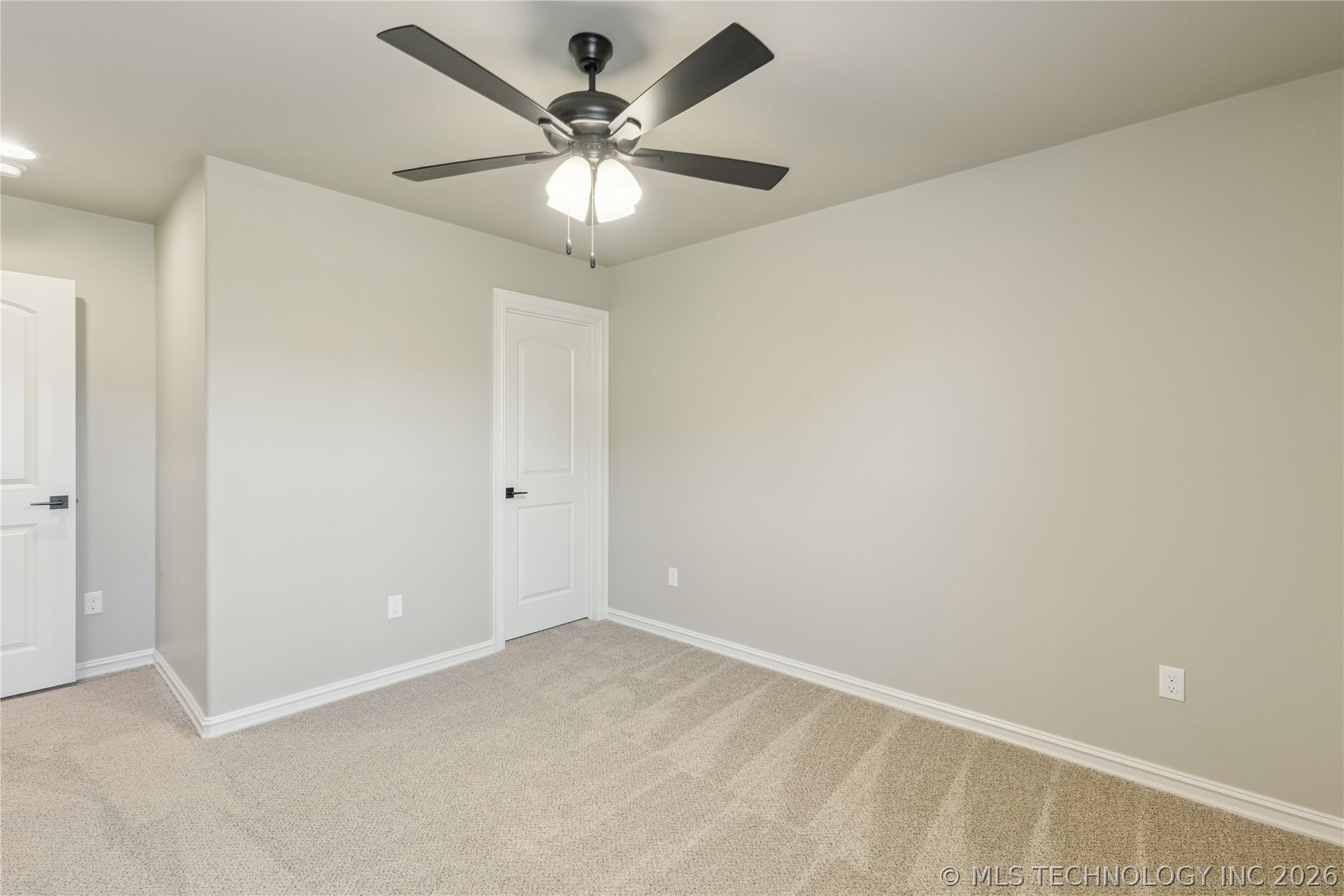 114 W 165th Street S Property Photo 29