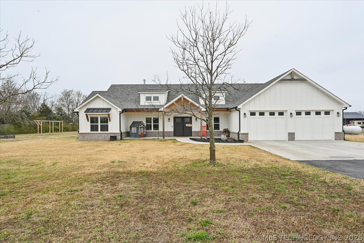 32100 S 4180 Road Property Photo 4