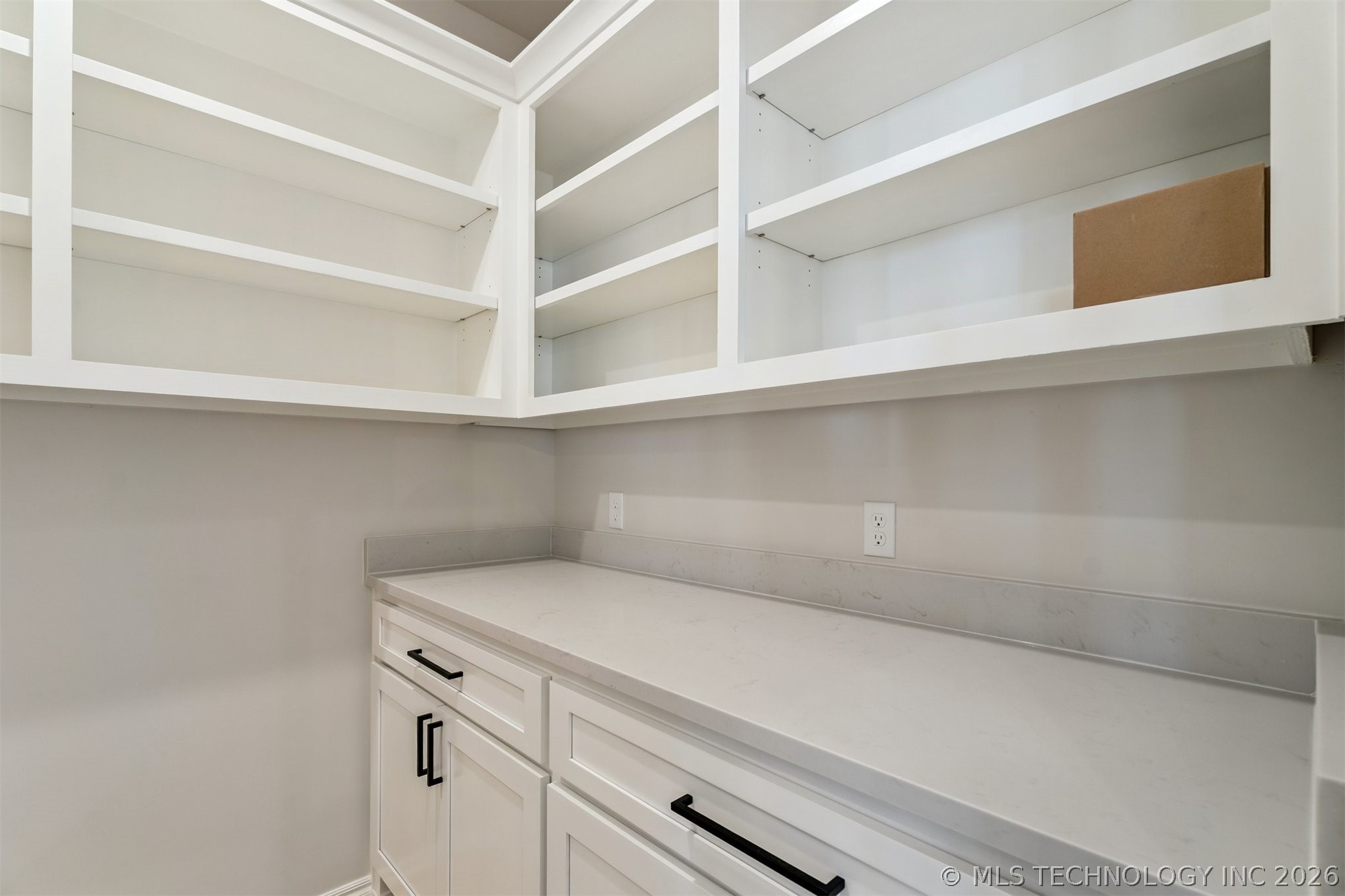 17539 S 52nd East Avenue Property Photo 60