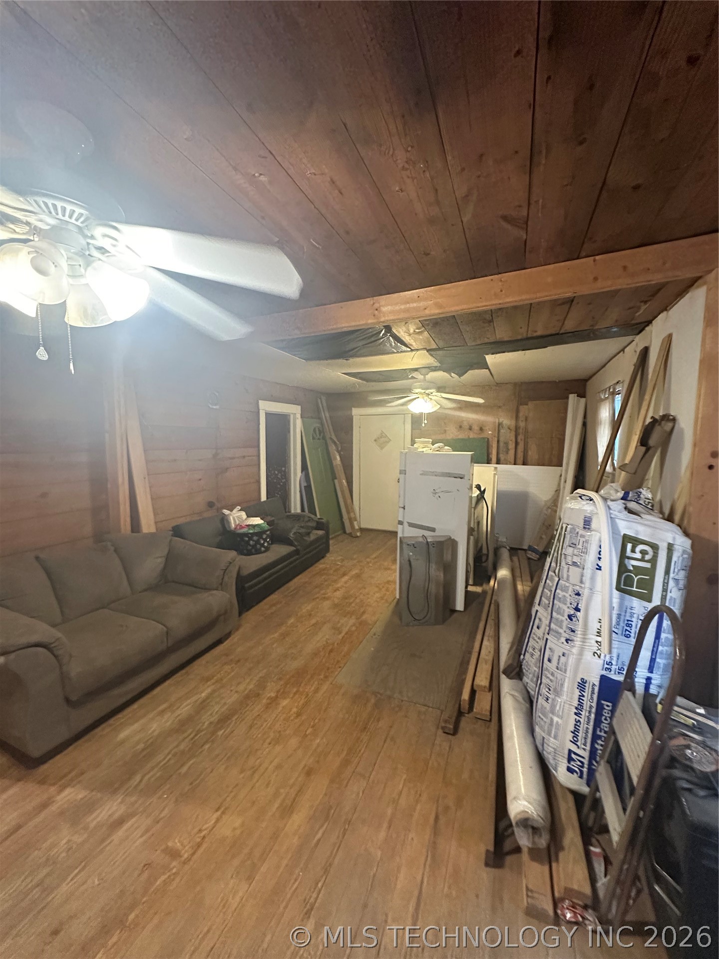 201 W Broadway Property Photo 9