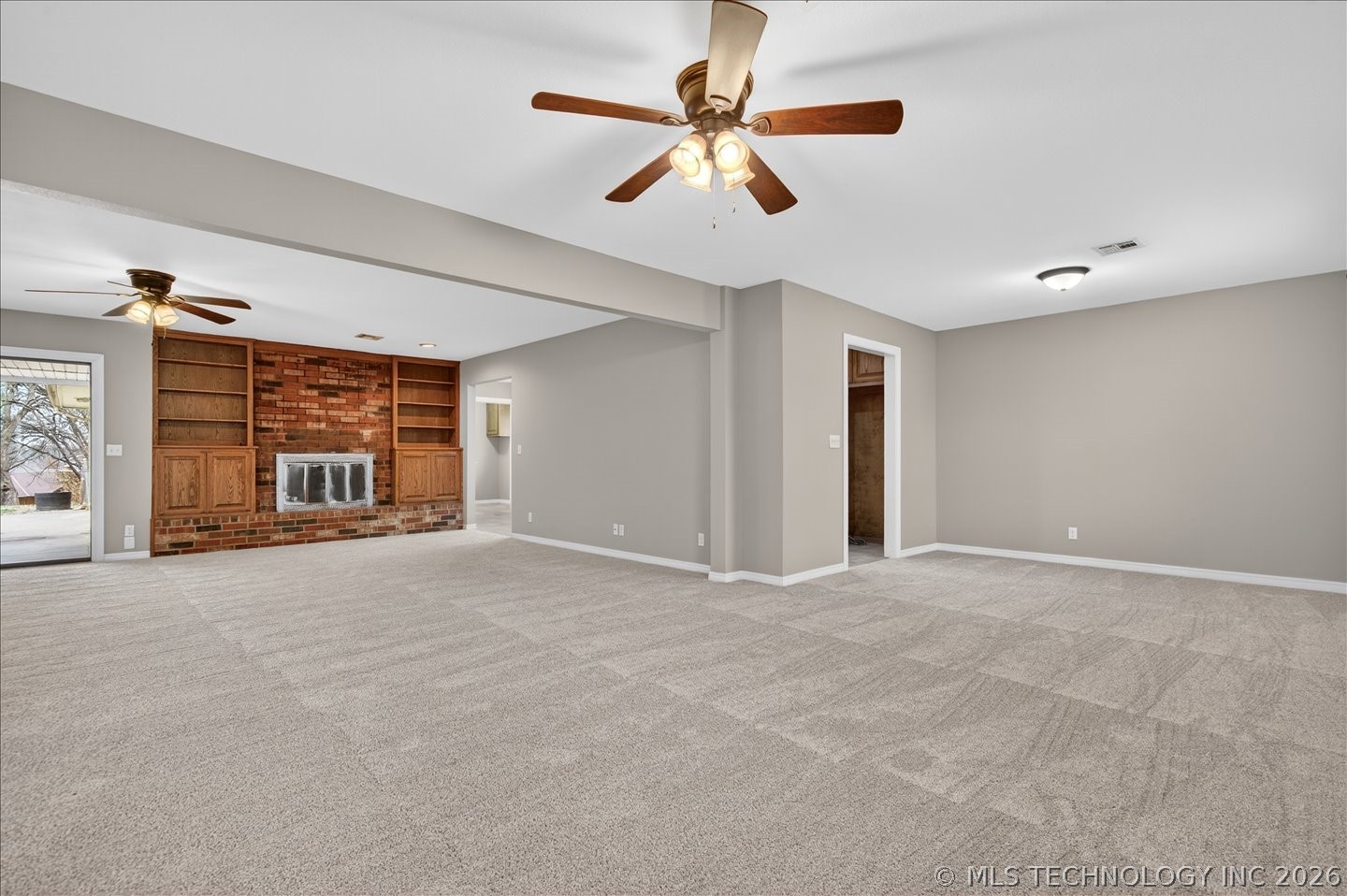 4610 Rolling Meadows Road Property Photo 6