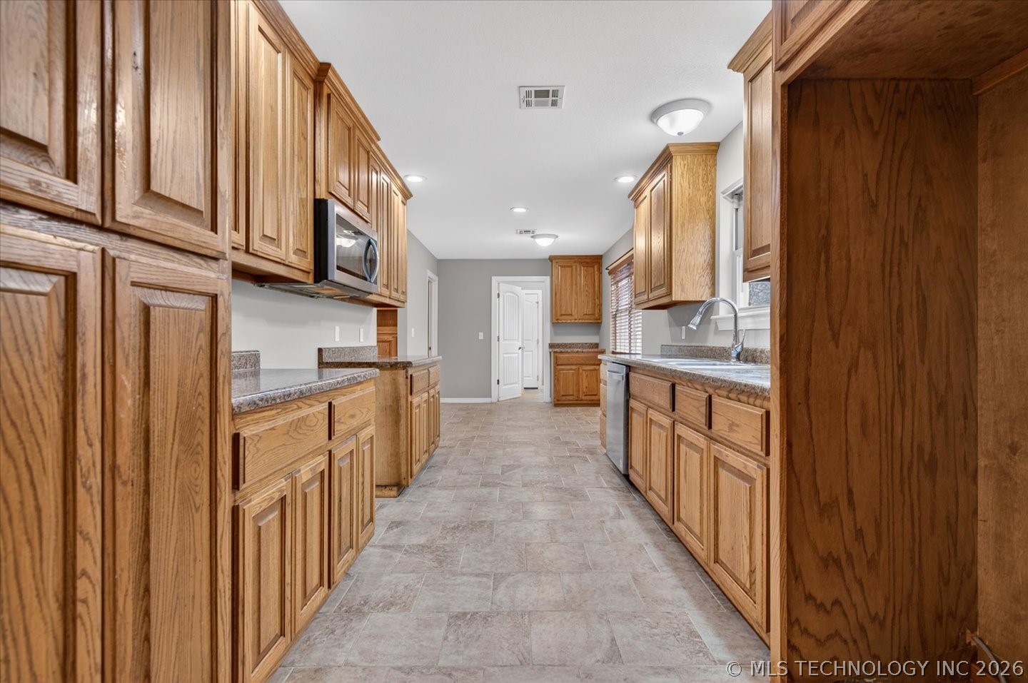 4610 Rolling Meadows Road Property Photo 10