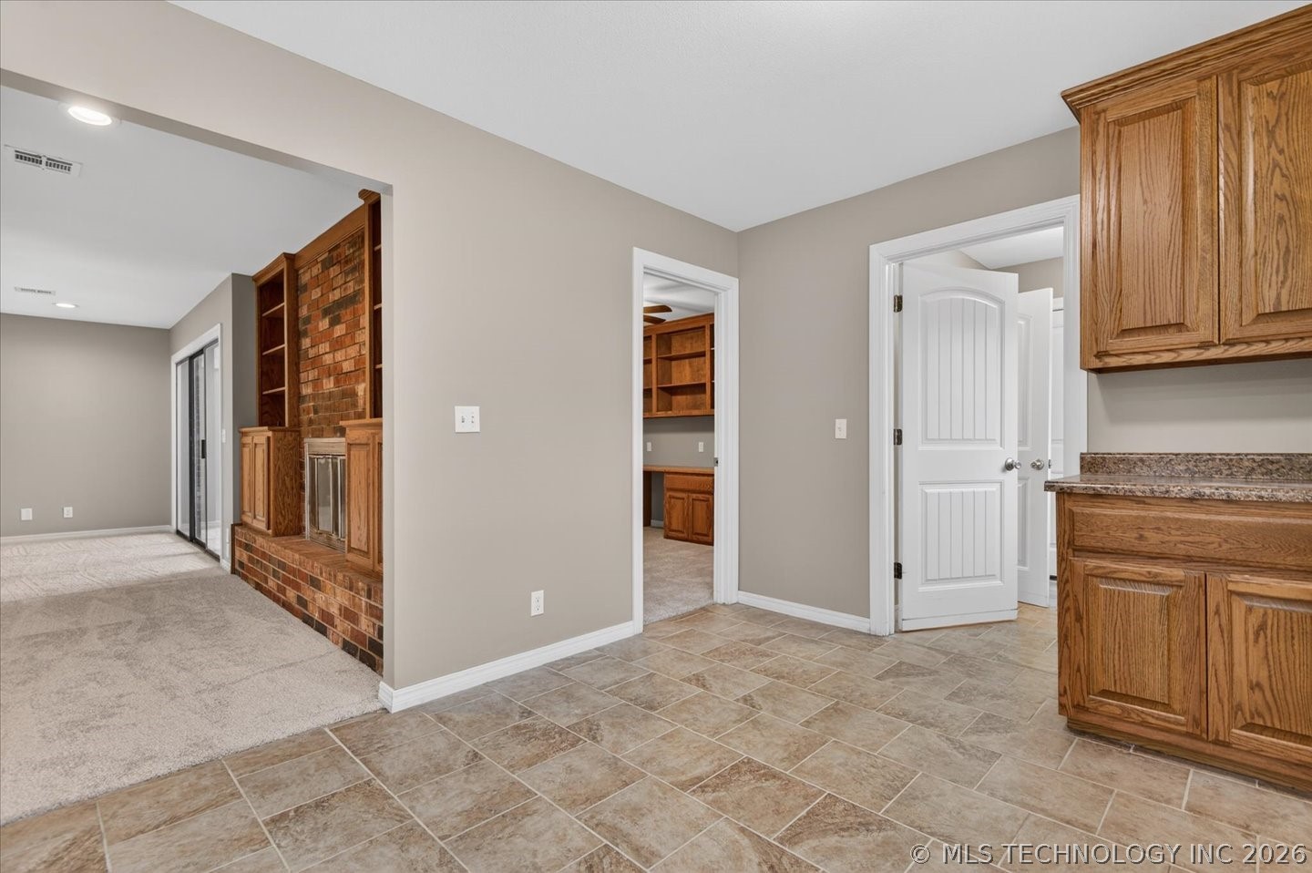 4610 Rolling Meadows Road Property Photo 13