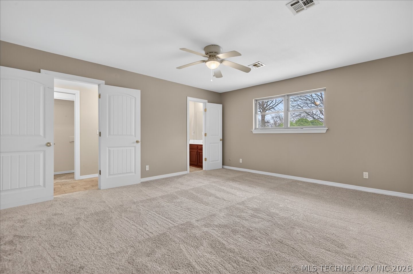 4610 Rolling Meadows Road Property Photo 15