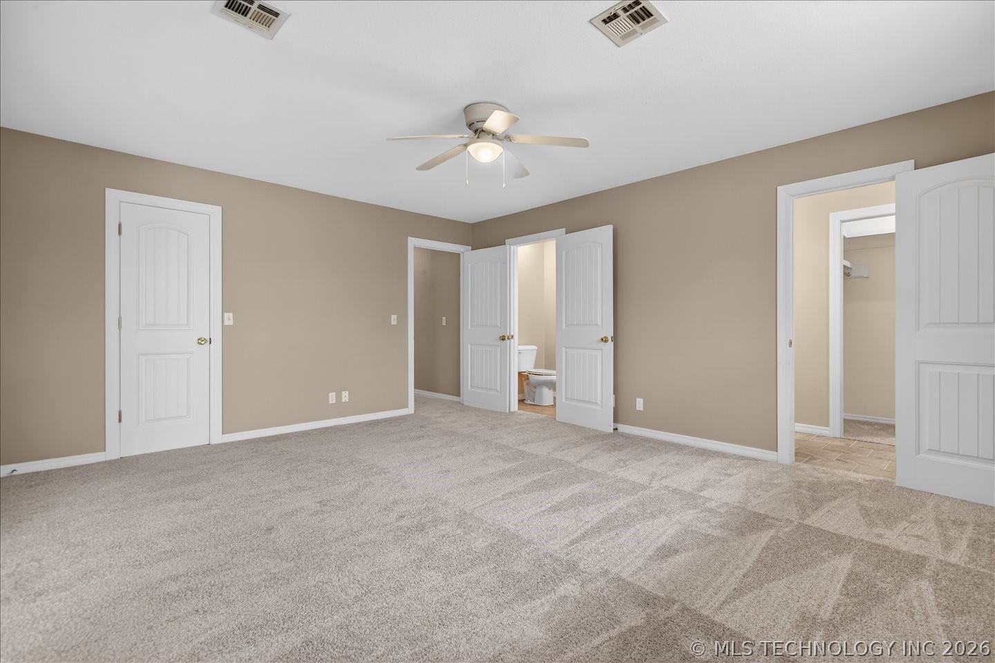 4610 Rolling Meadows Road Property Photo 16