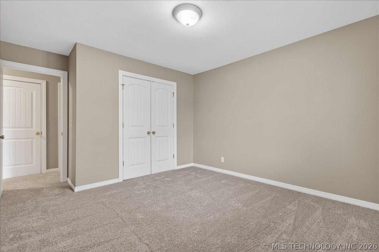 4610 Rolling Meadows Road Property Photo 21