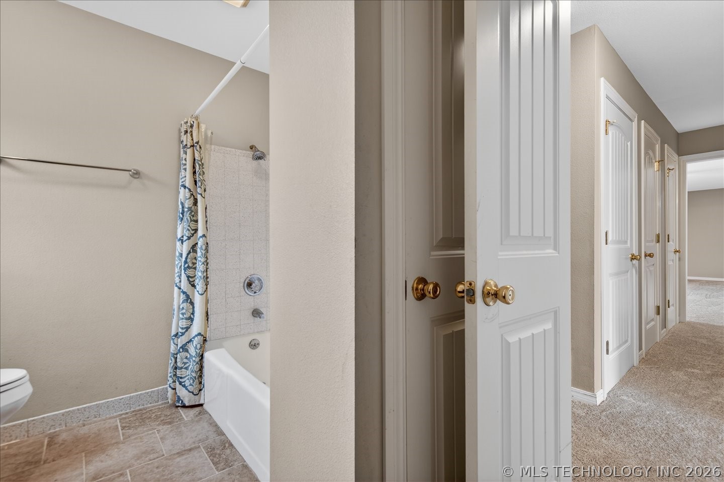 4610 Rolling Meadows Road Property Photo 23