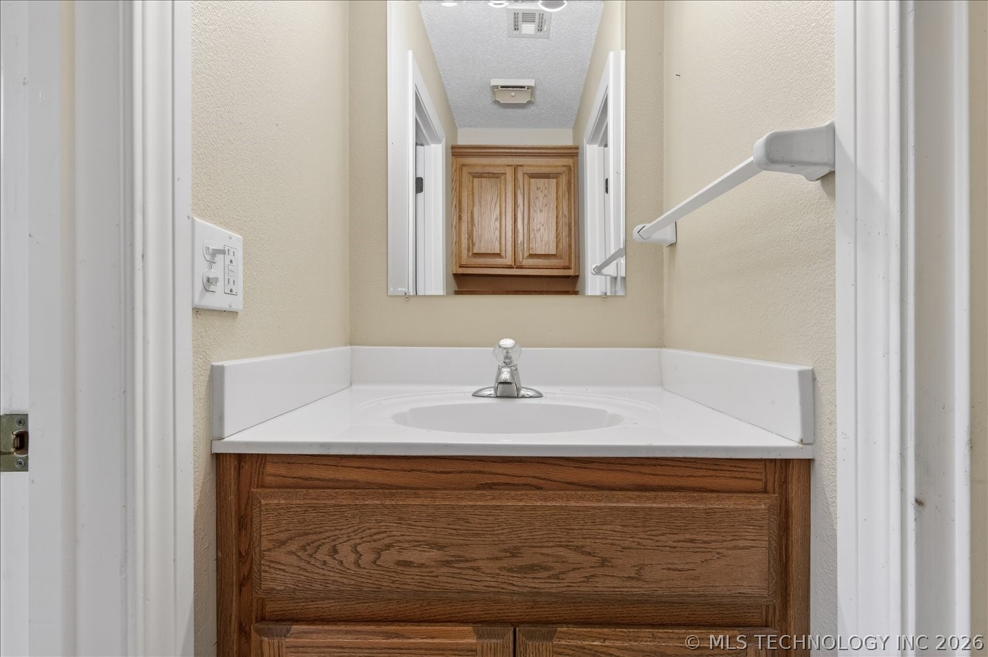 4610 Rolling Meadows Road Property Photo 28
