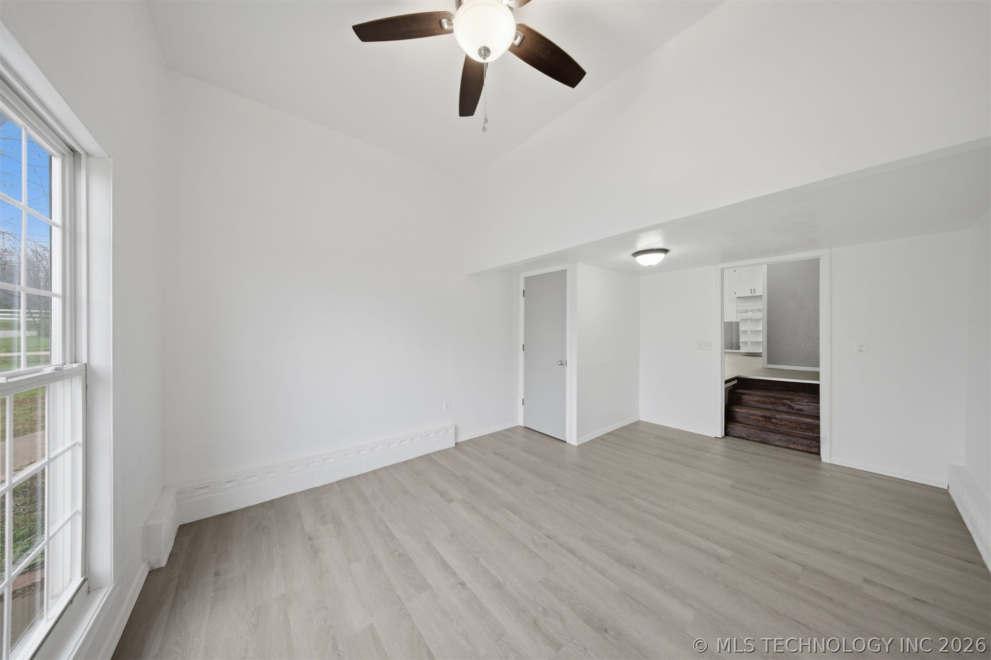 1441 E Cherry Street Property Photo 8