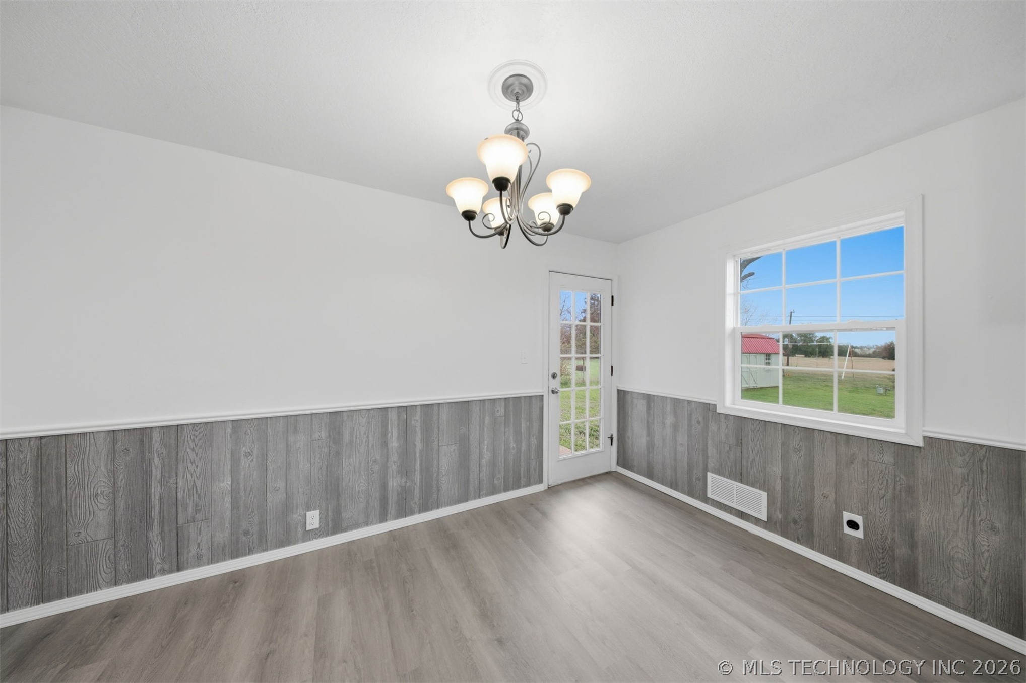 1441 E Cherry Street Property Photo 10