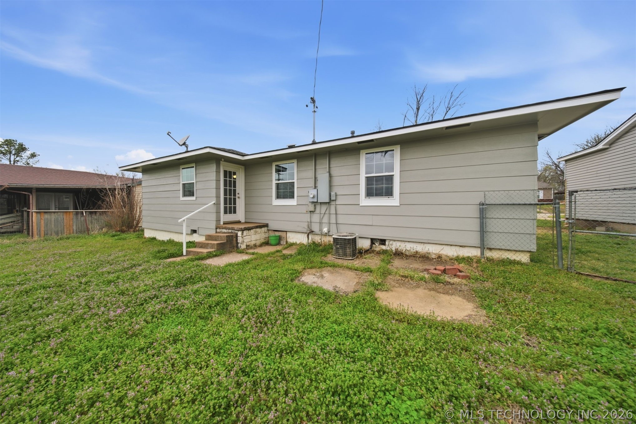 1441 E Cherry Street Property Photo 24