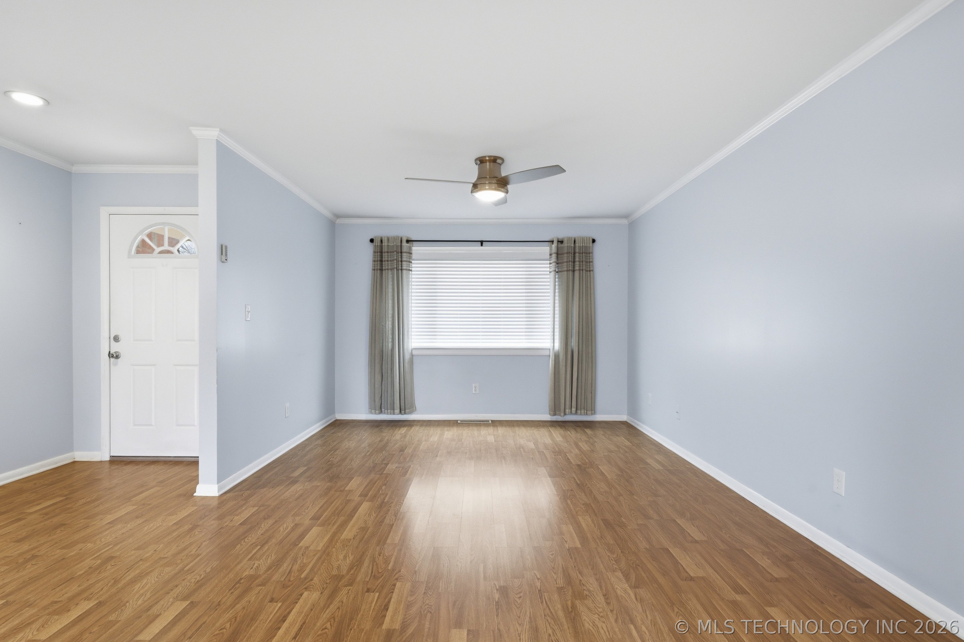 1123 W F Street Property Photo 7