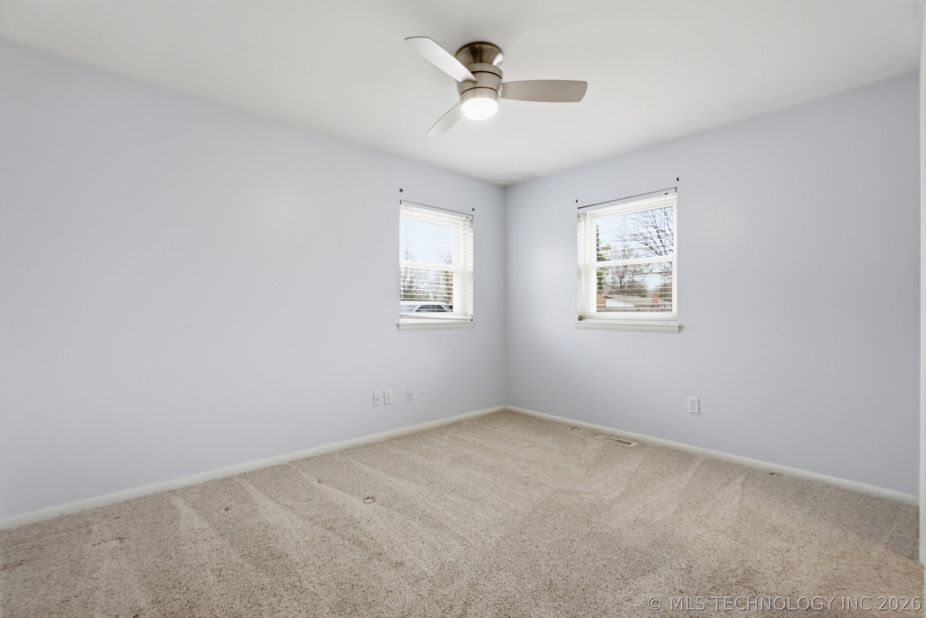 1123 W F Street Property Photo 15