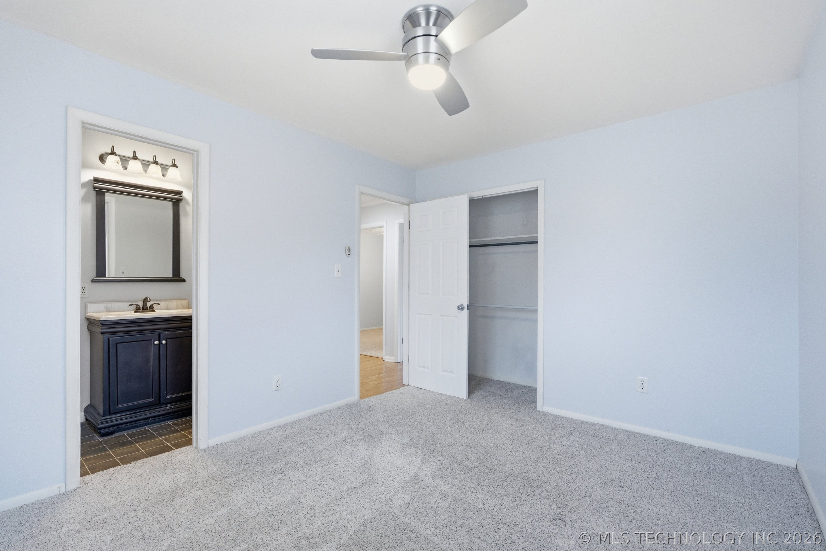 1123 W F Street Property Photo 16