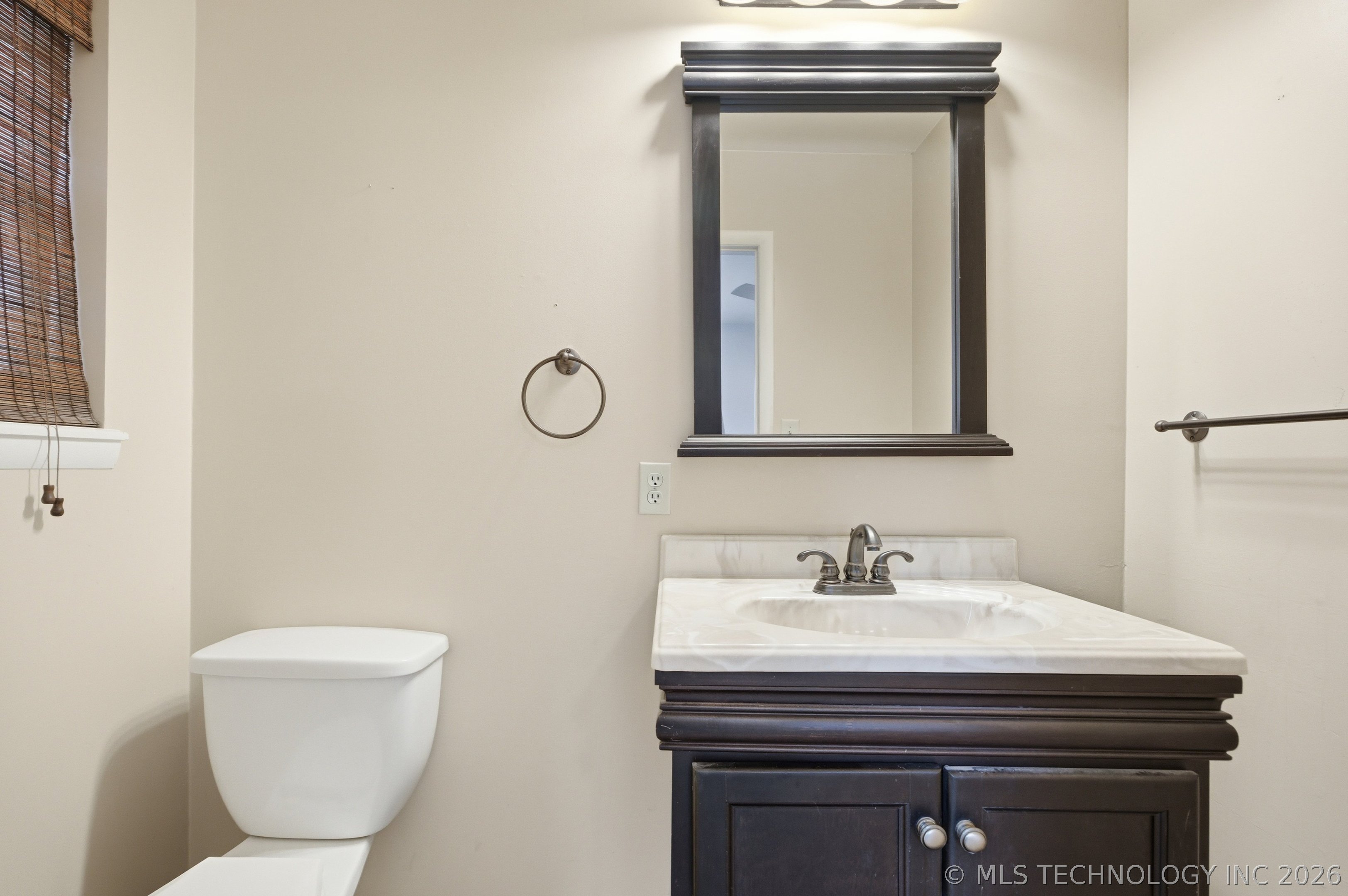 1123 W F Street Property Photo 17