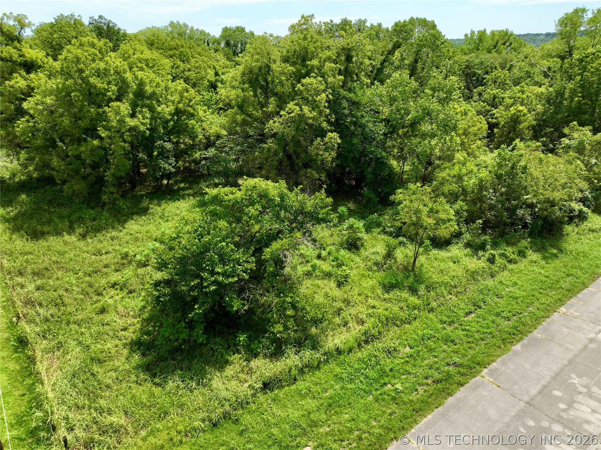1009 S 220 West Avenue Property Photo 8