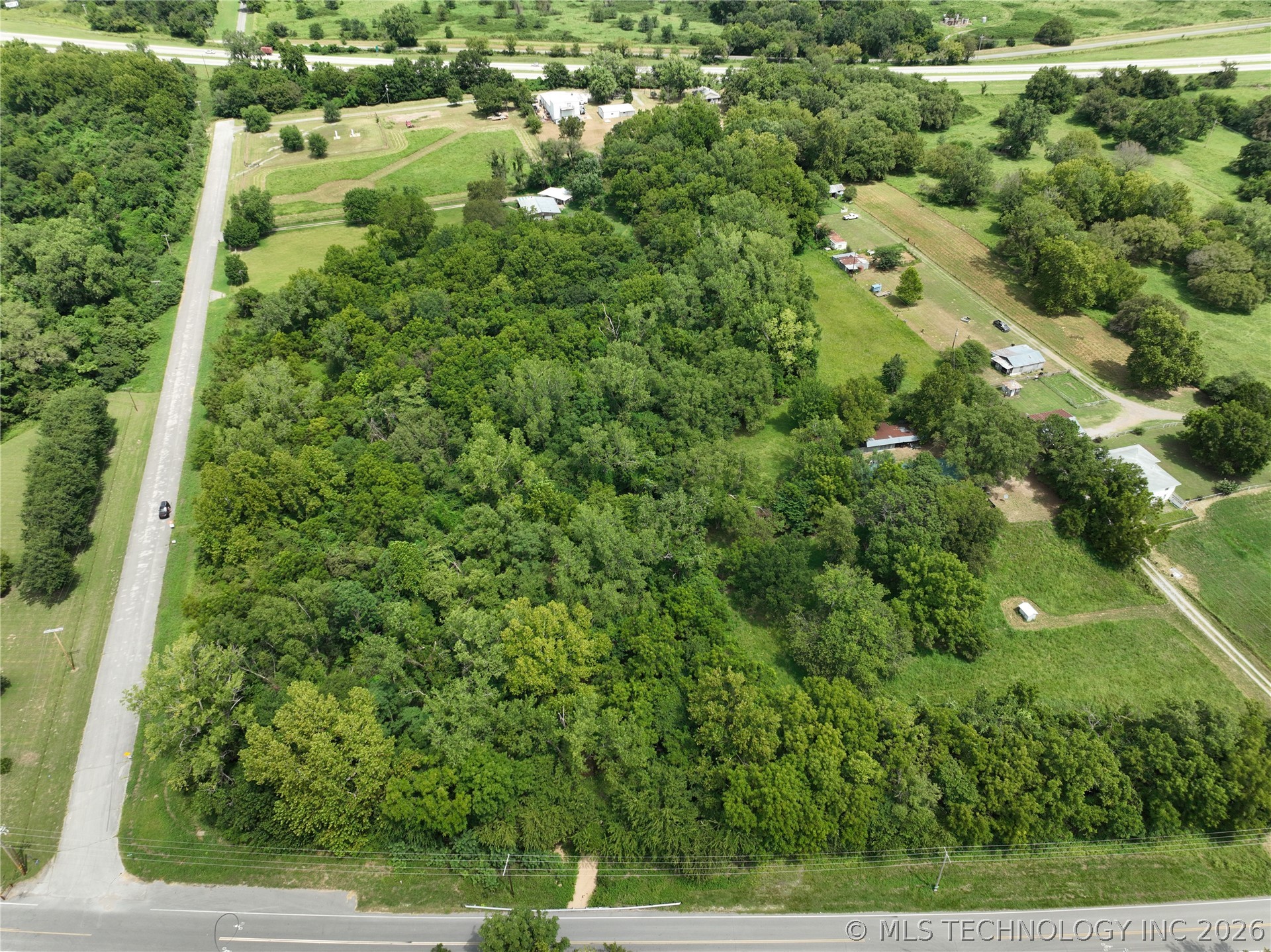 1009 S 220 West Avenue Property Photo 16