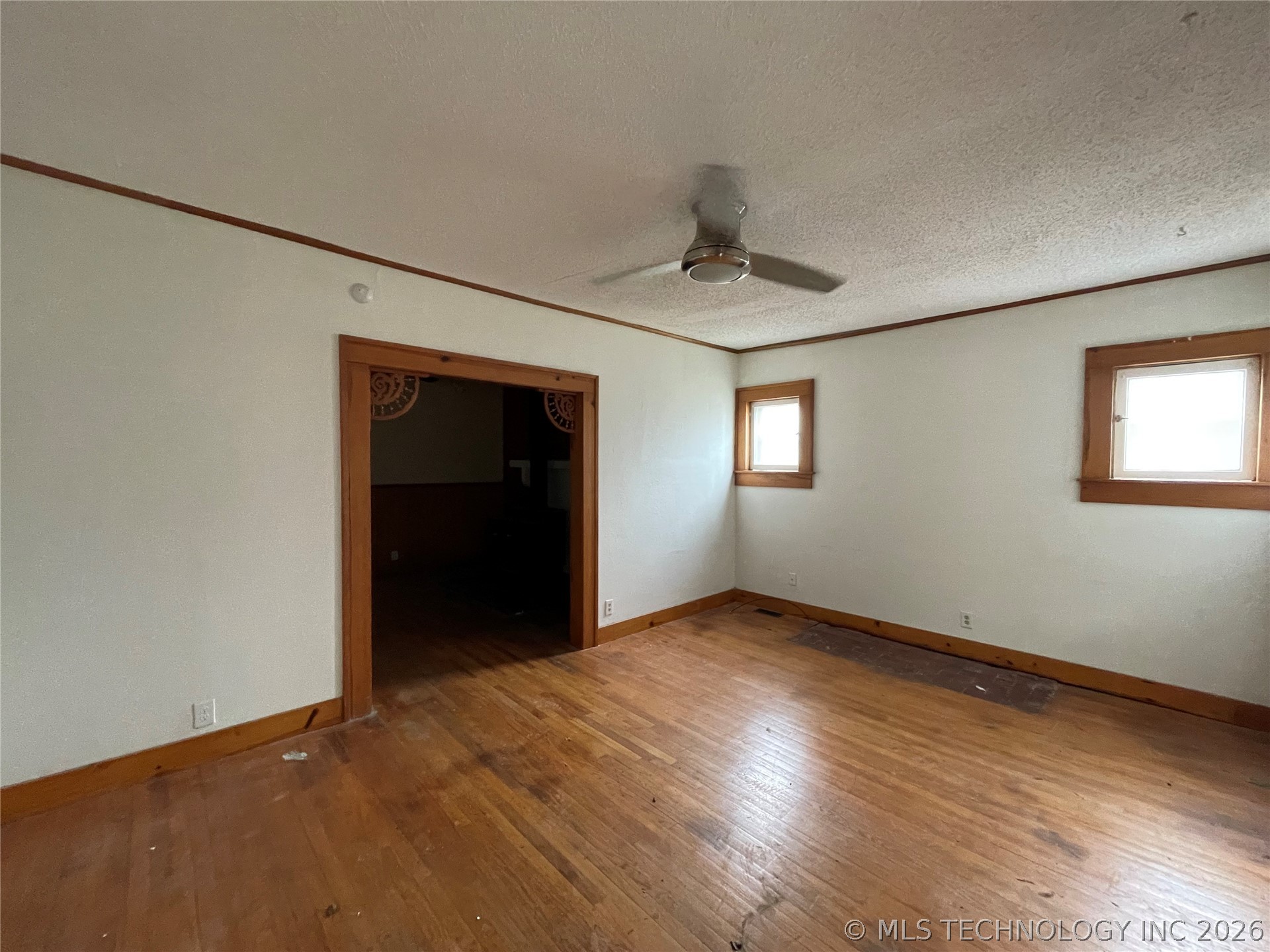 540 S Yorktown Avenue Property Photo 2