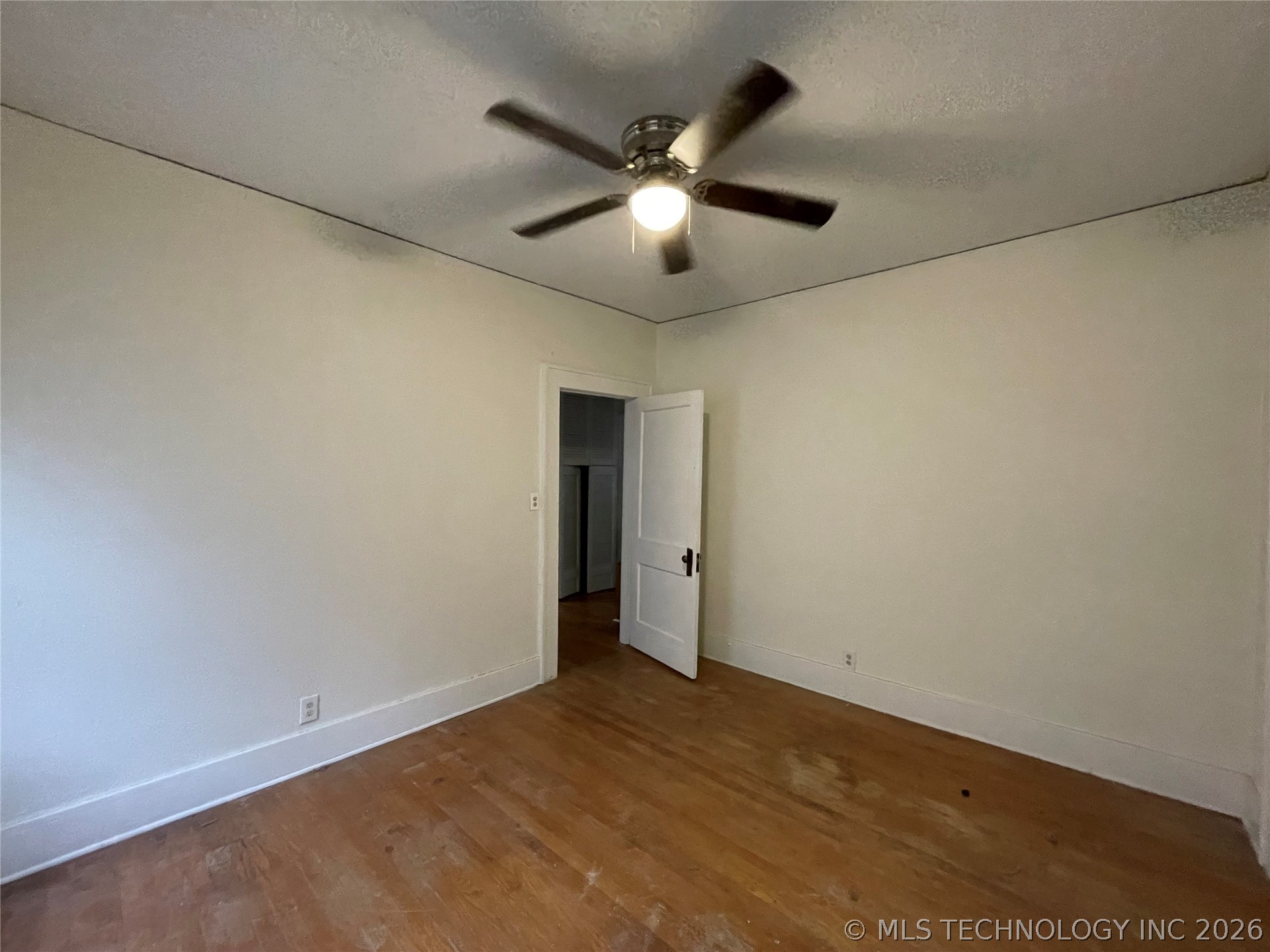 540 S Yorktown Avenue Property Photo 10