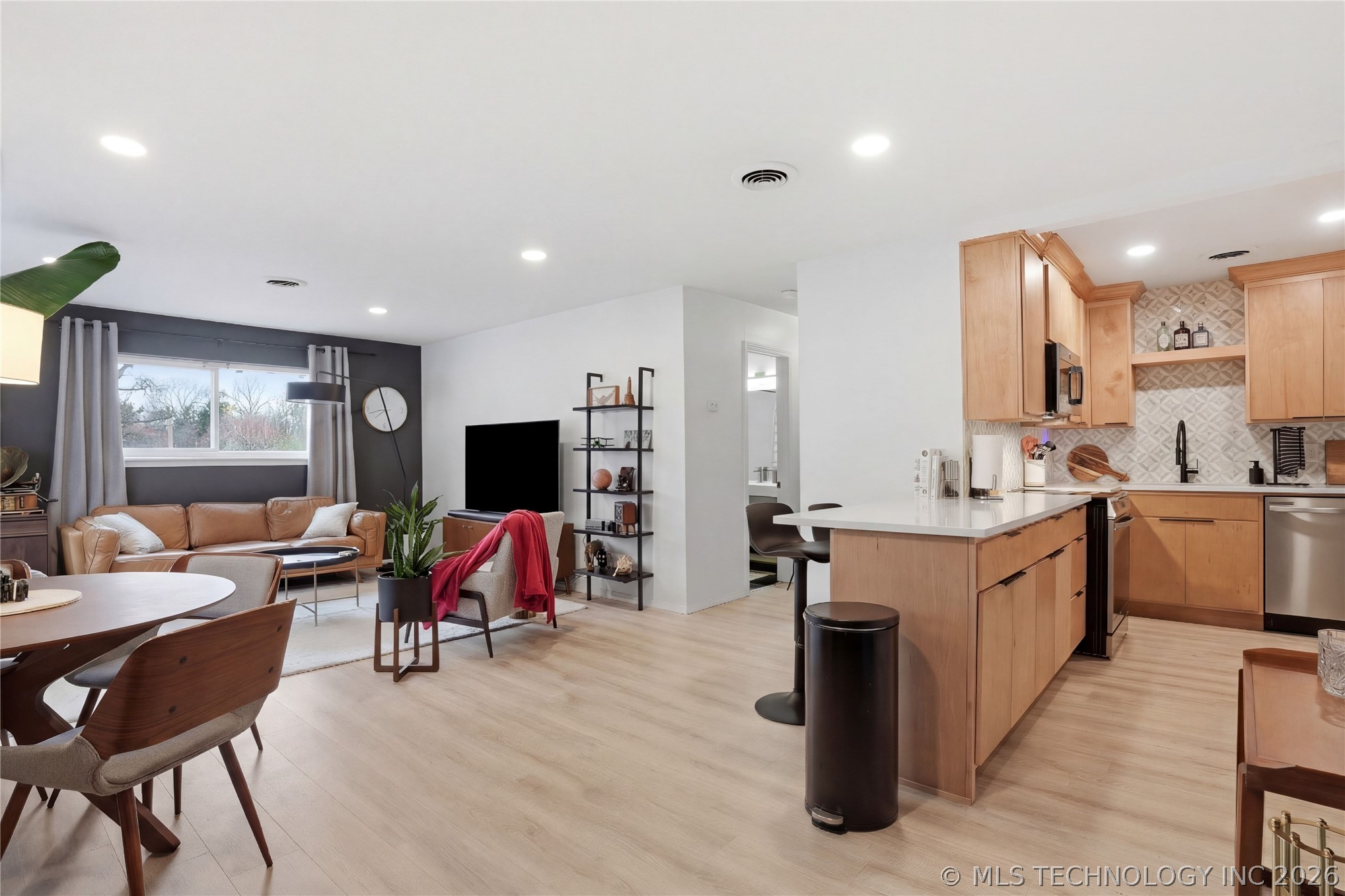 2515 S Florence Avenue 3 Property Photo 14