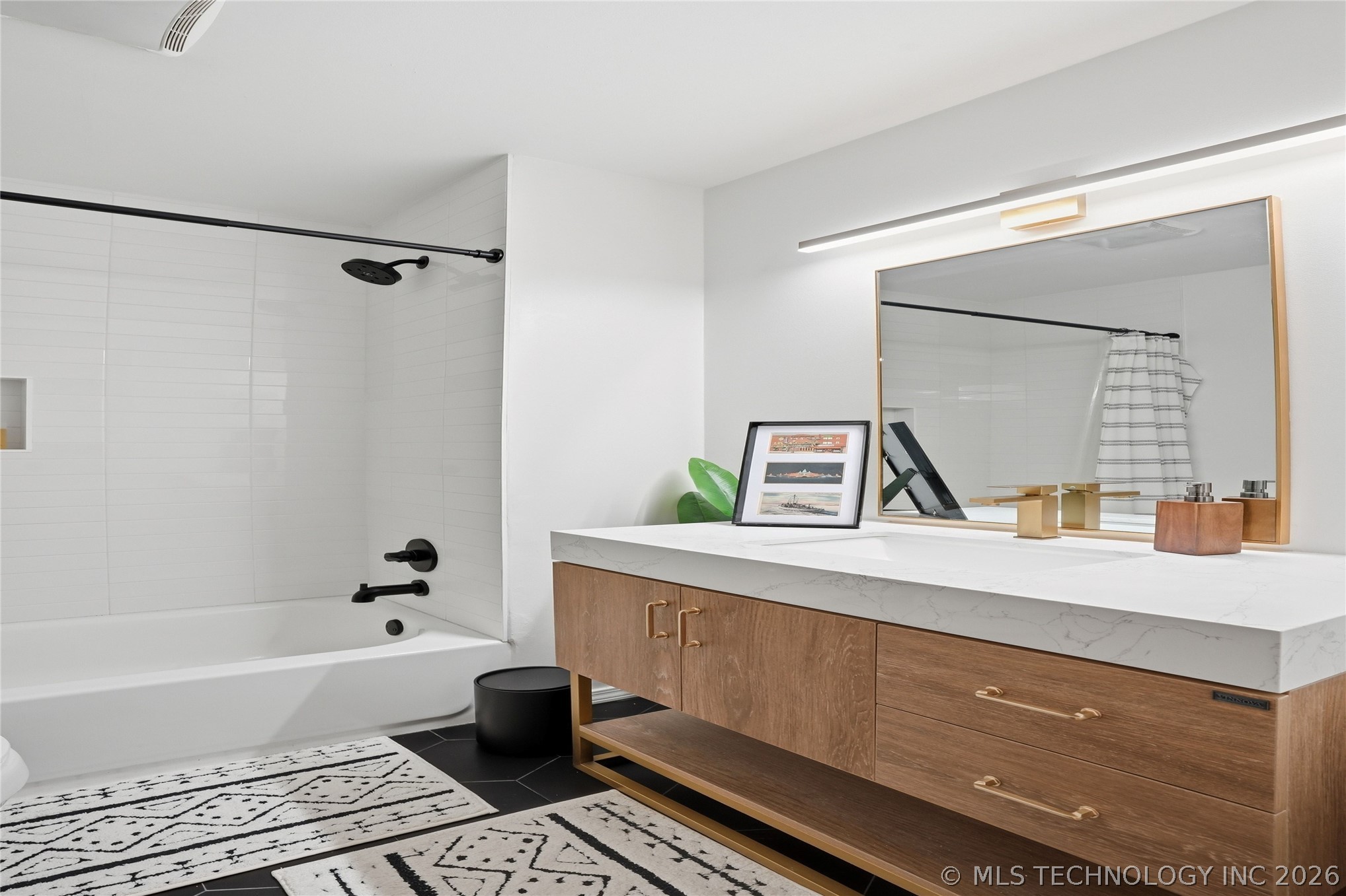 2515 S Florence Avenue 3 Property Photo 24