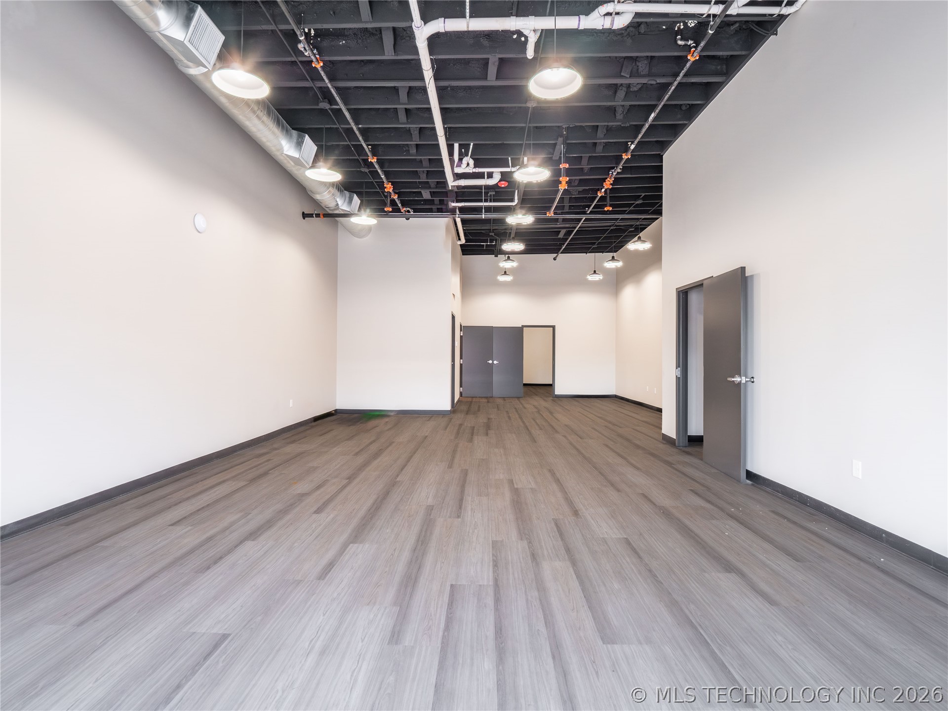 205 W 5th Street Property Photo 10