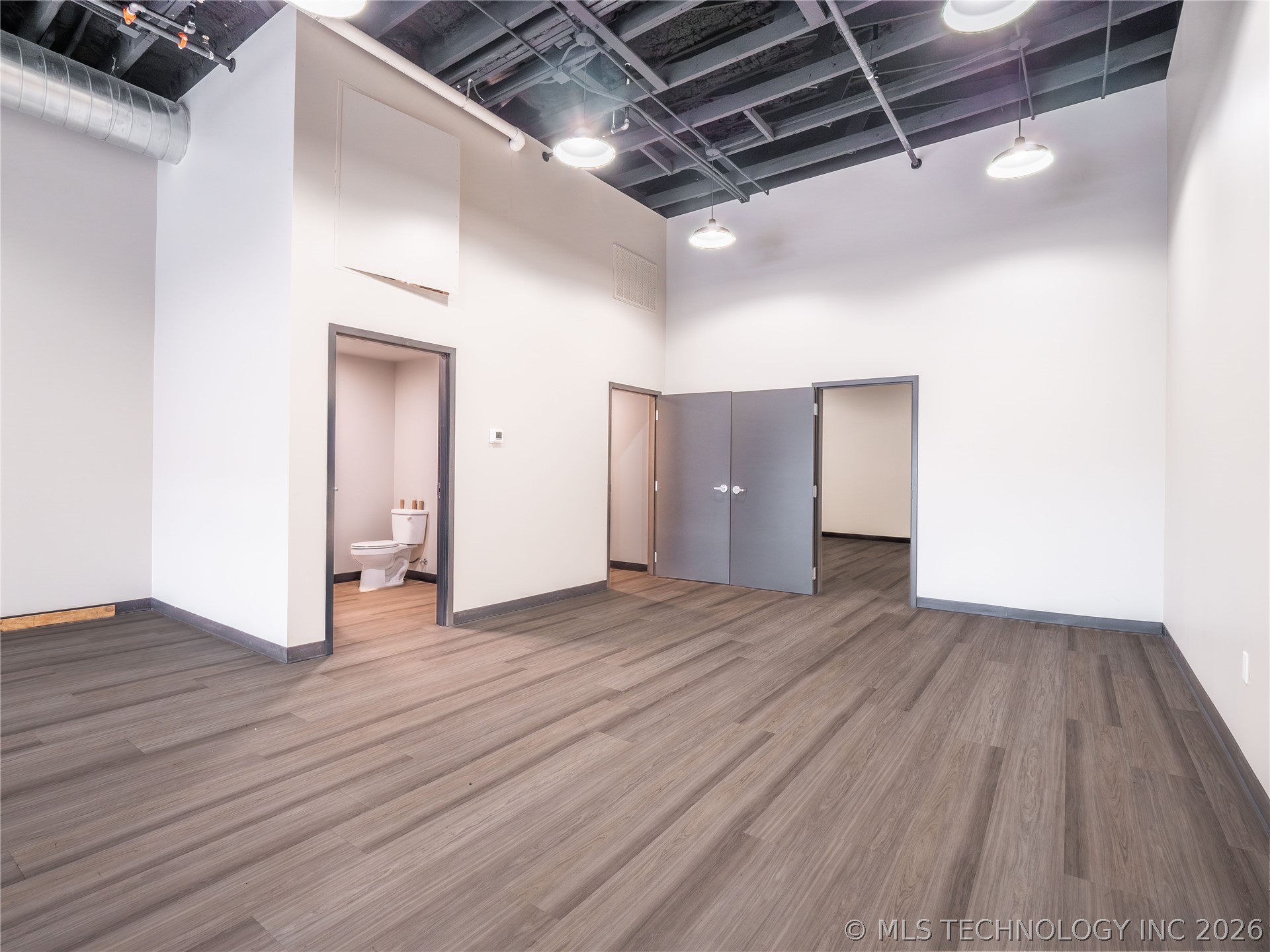 205 W 5th Street Property Photo 13