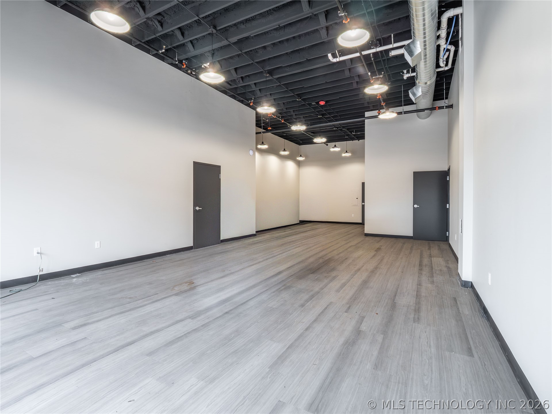 205 W 5th Street Property Photo 19