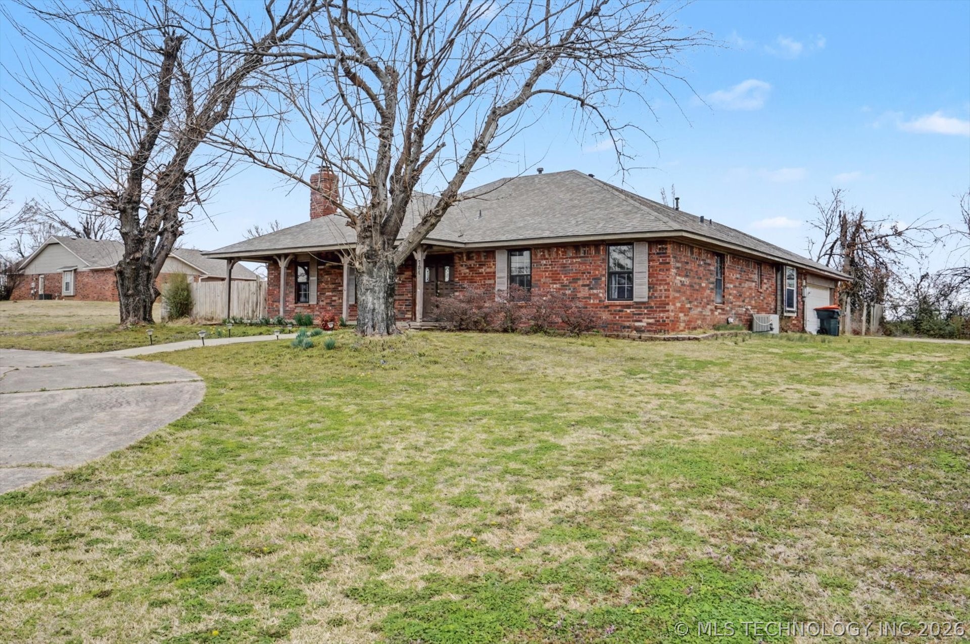 704 N Sioux Avenue Property Photo 3